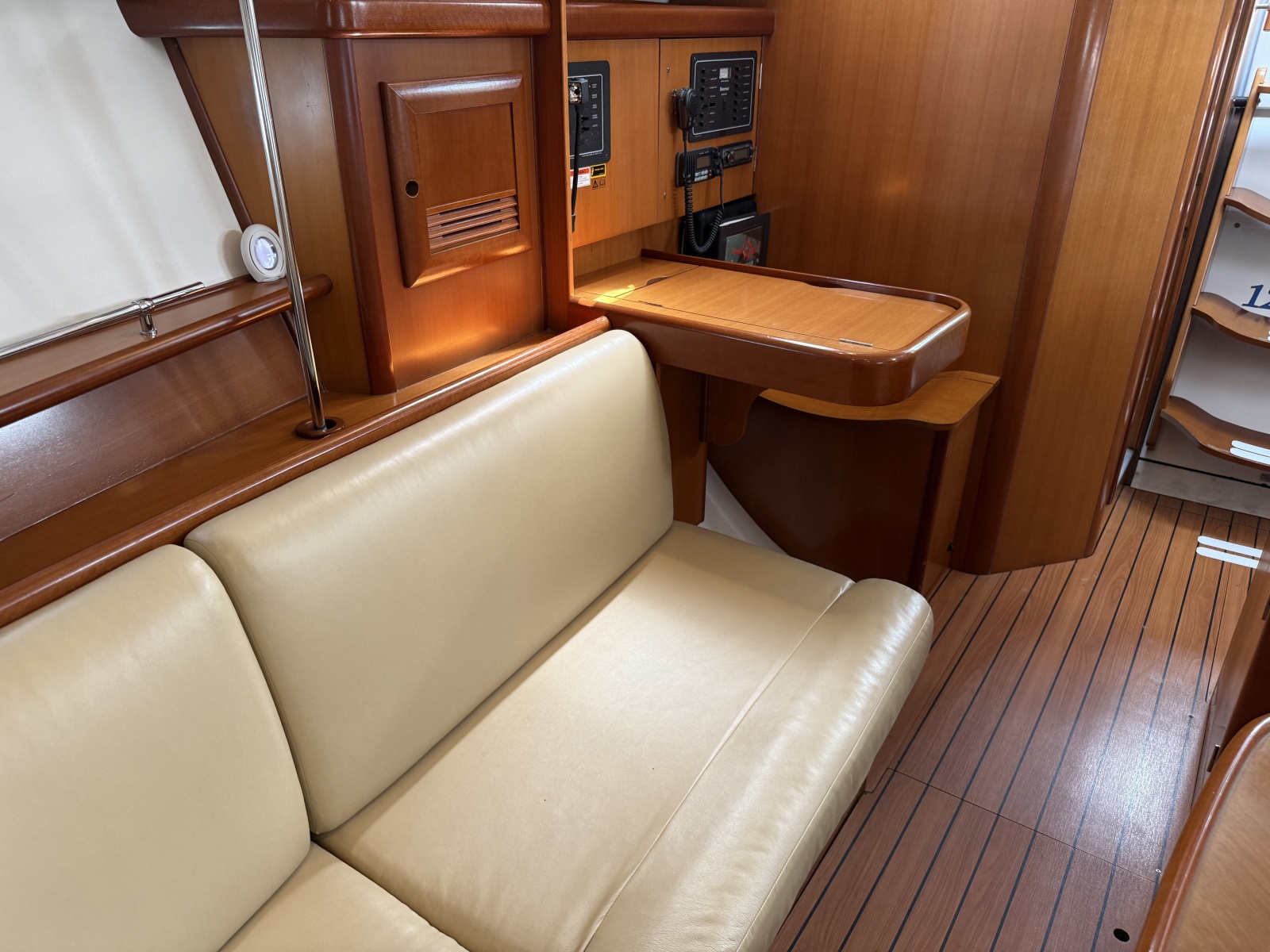 Beneteau 373