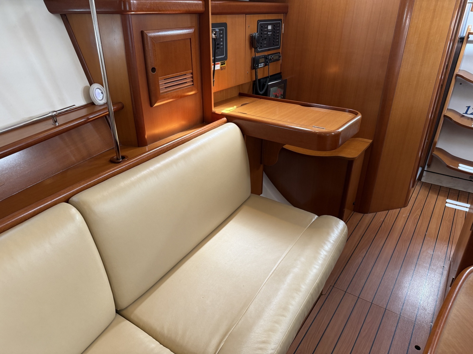 Beneteau 373