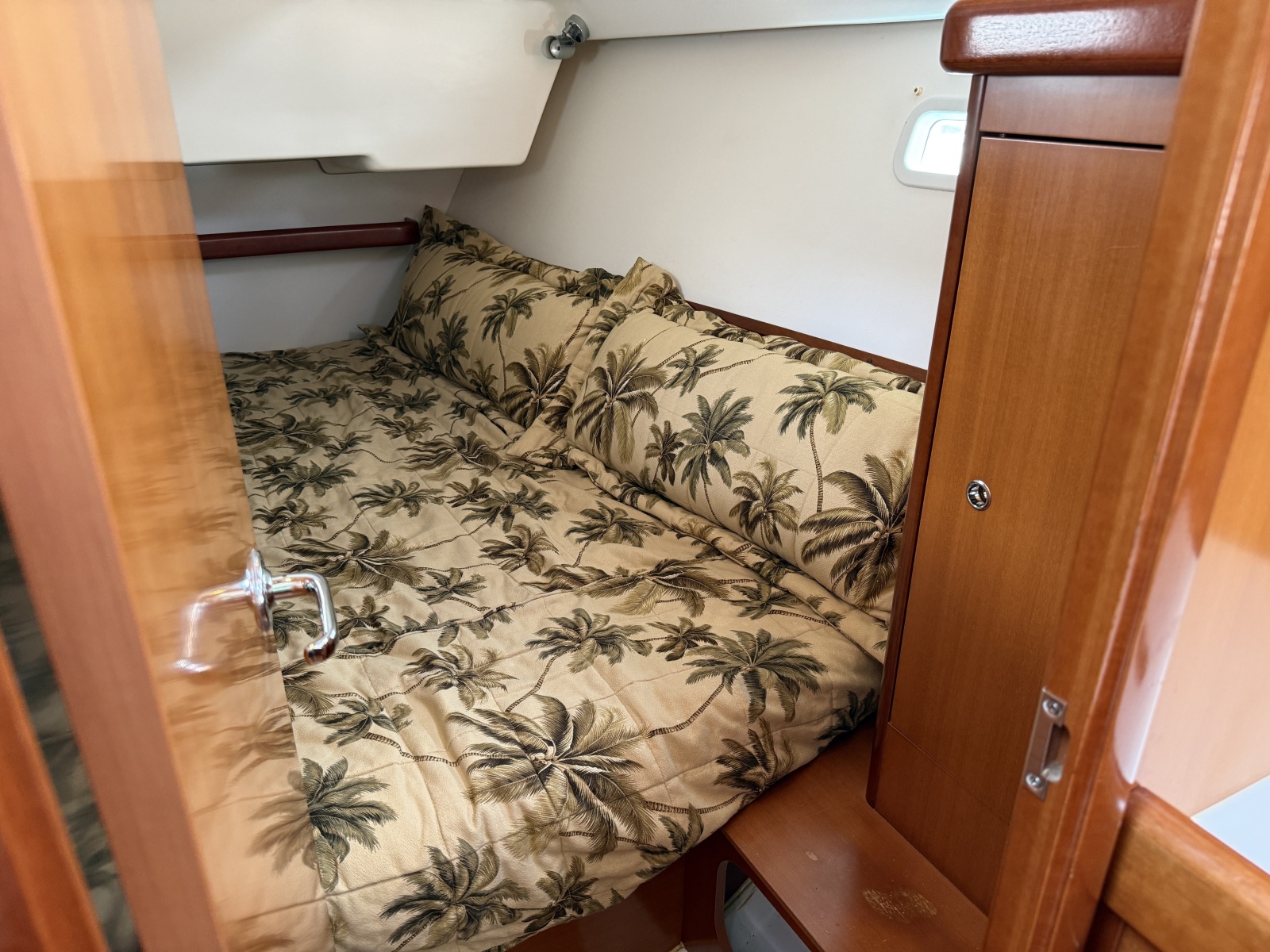 Beneteau 373