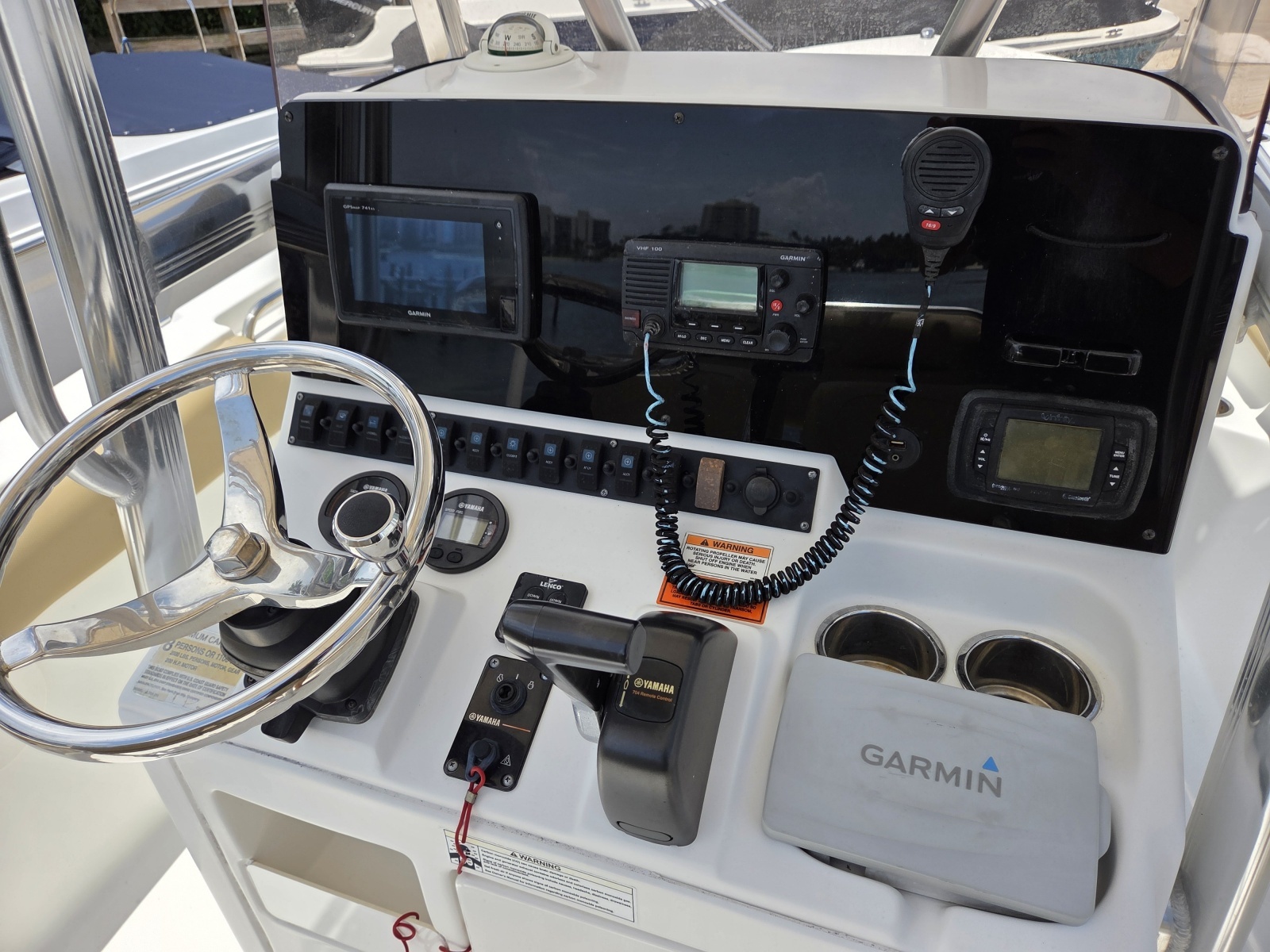 2017 Sea Hunt Ultra 211