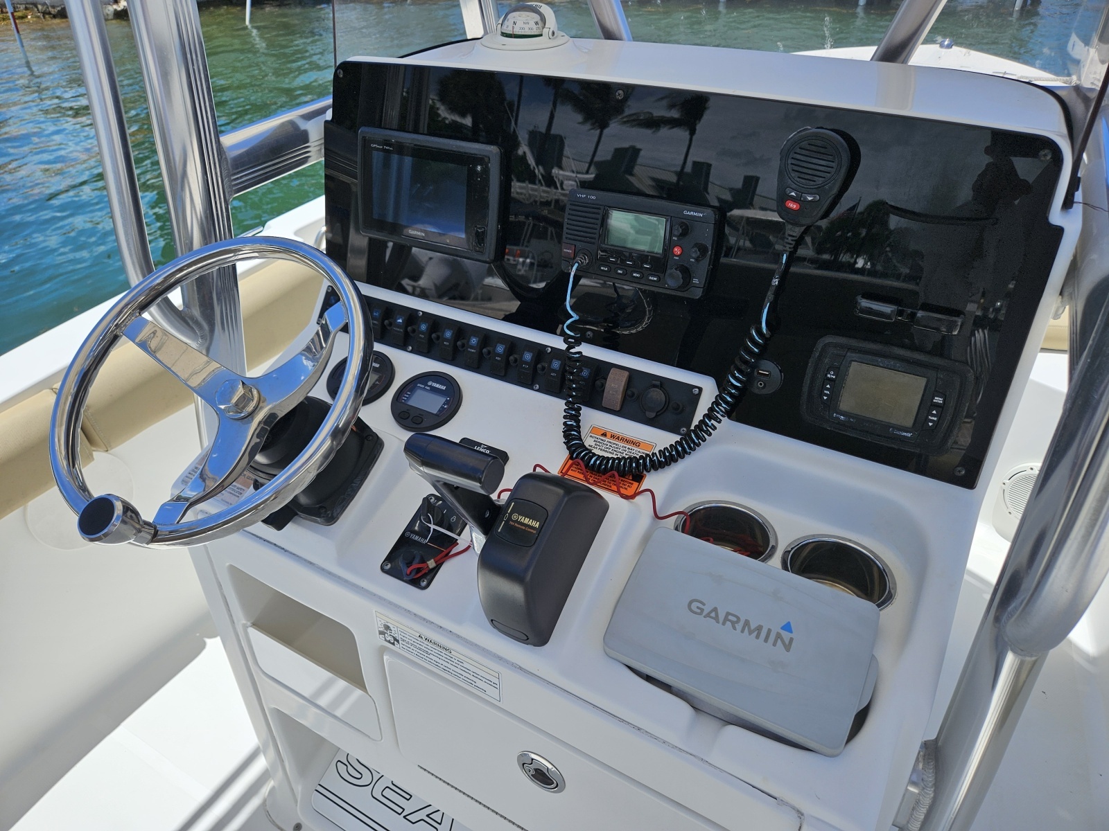2017 Sea Hunt Ultra 211