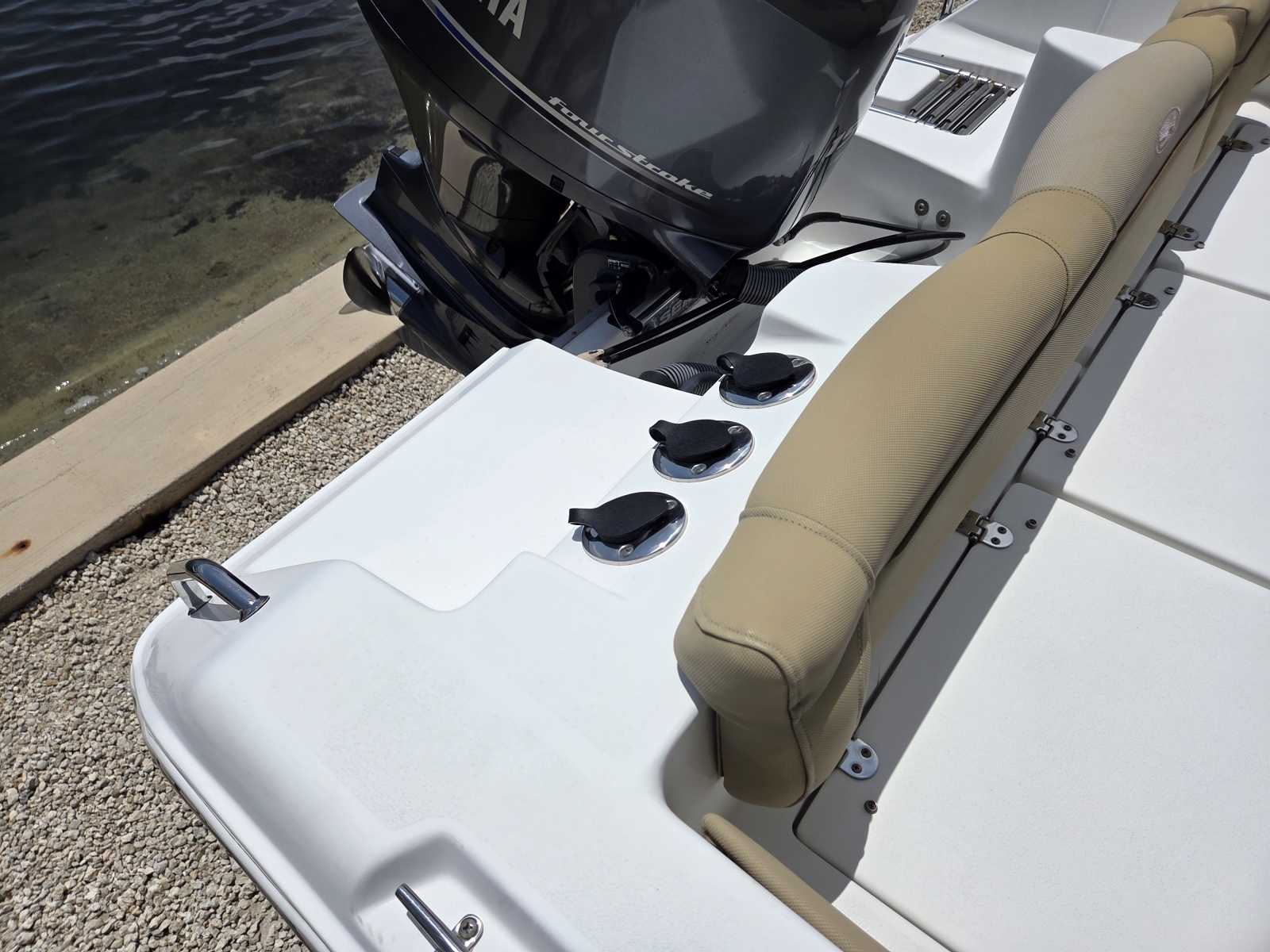 2017 Sea Hunt Ultra 211