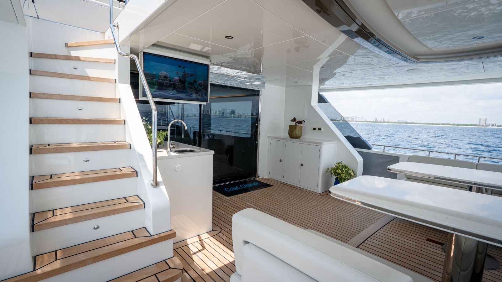 2025 Ocean Alexander 32L