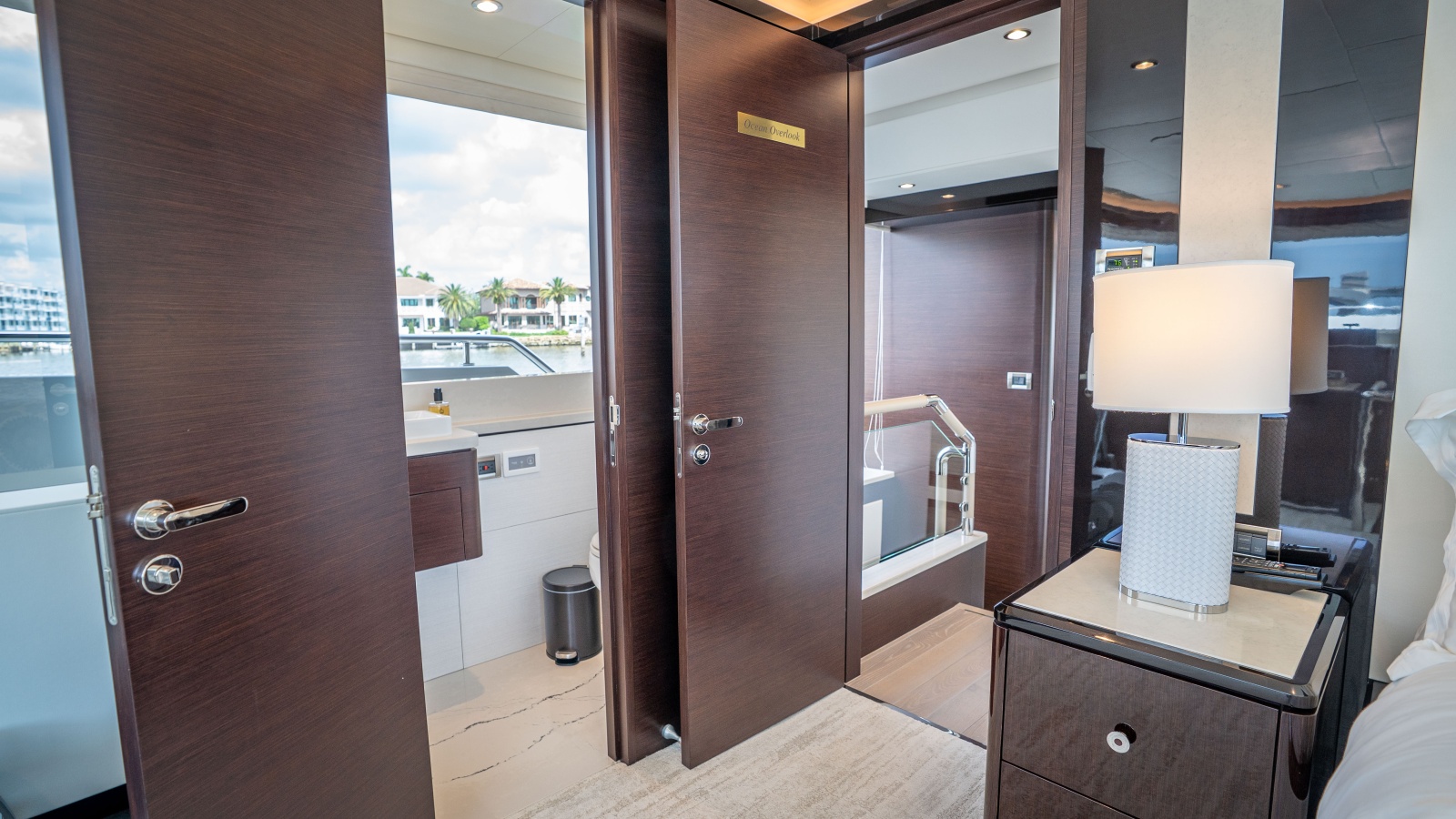 2025 Ocean Alexander 32L
