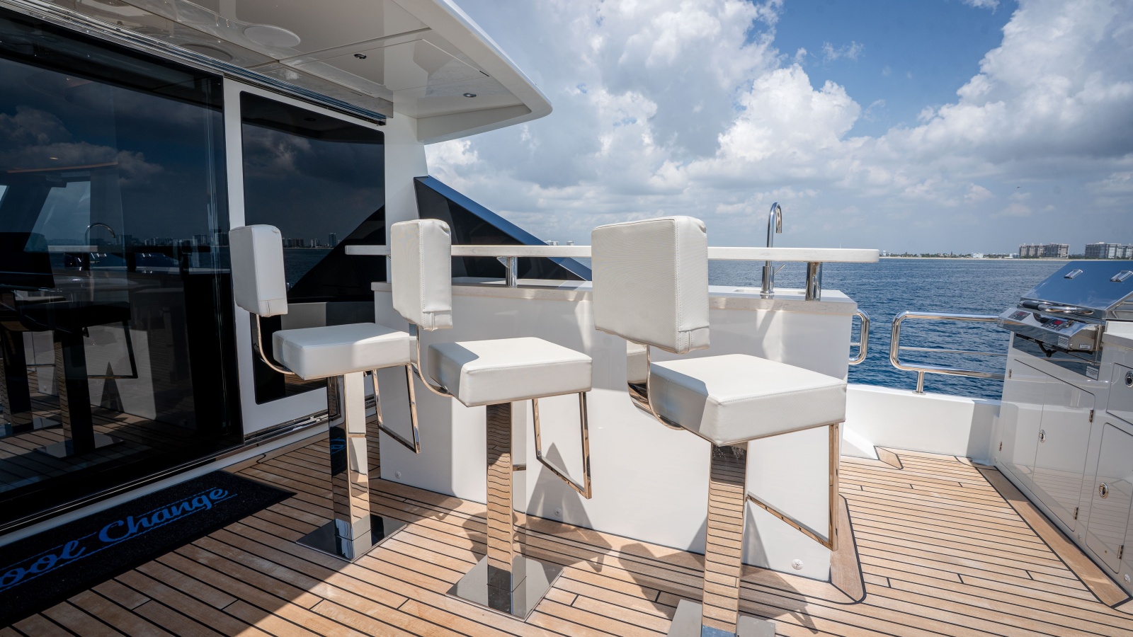 2025 Ocean Alexander 32L