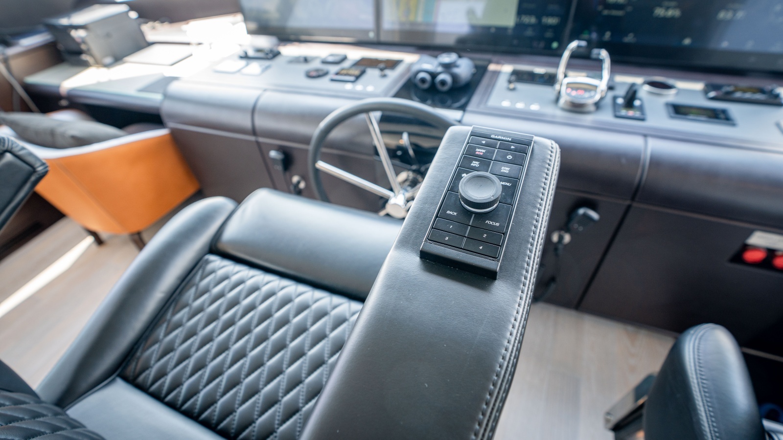 2025 Ocean Alexander 32L