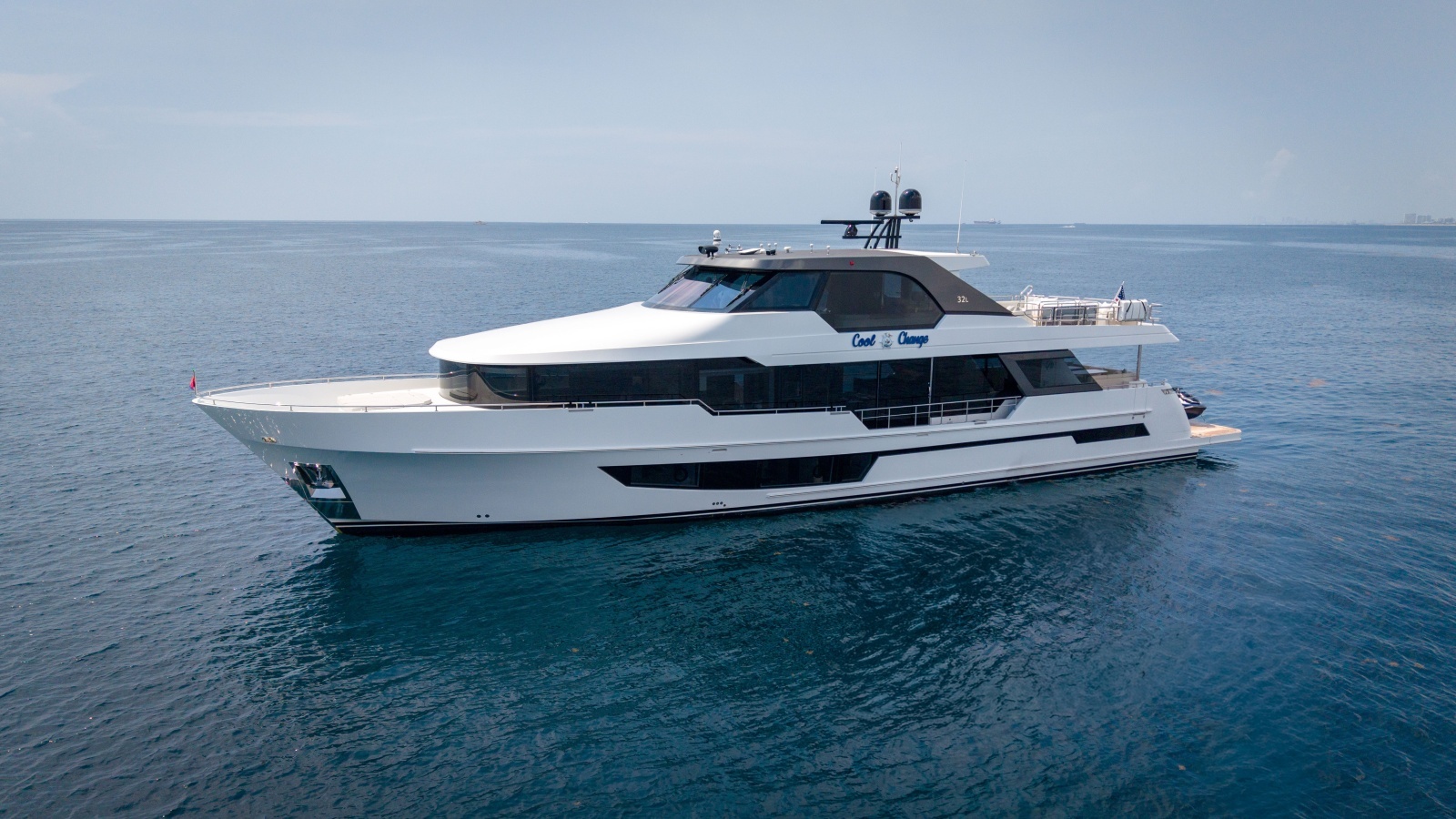 2025 Ocean Alexander 32L