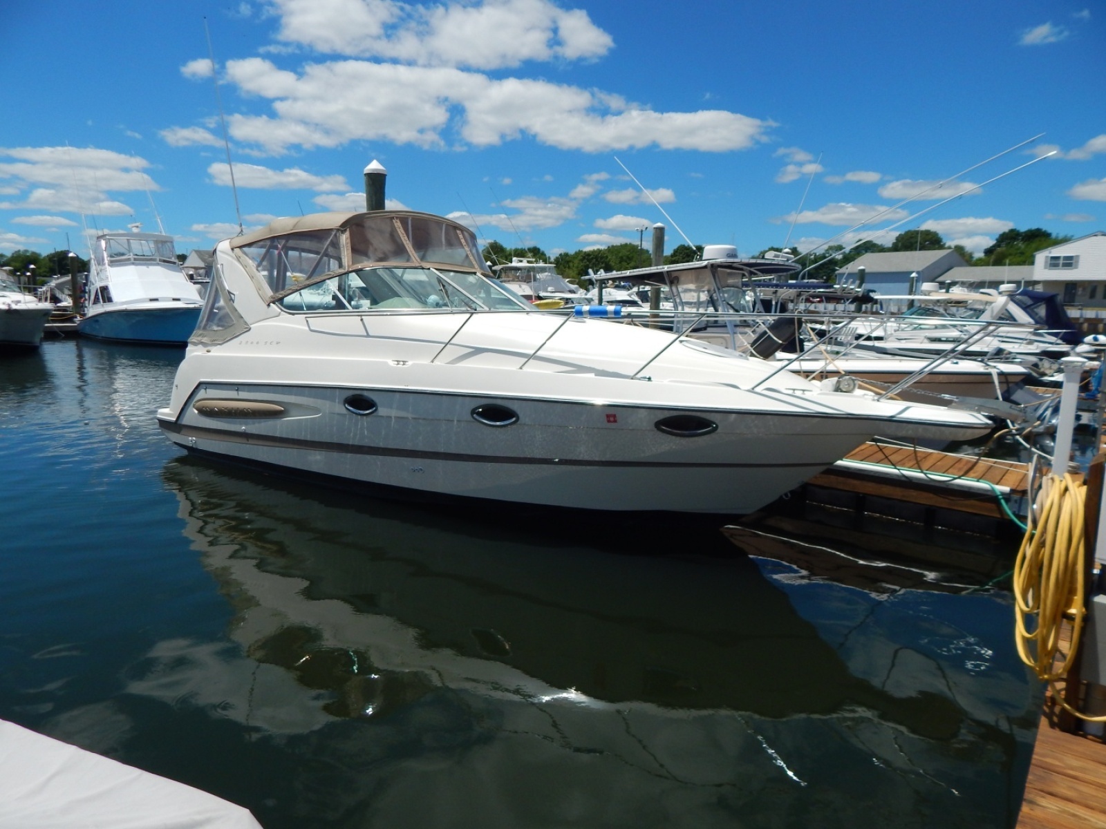 1999 Maxum 2800 SCR