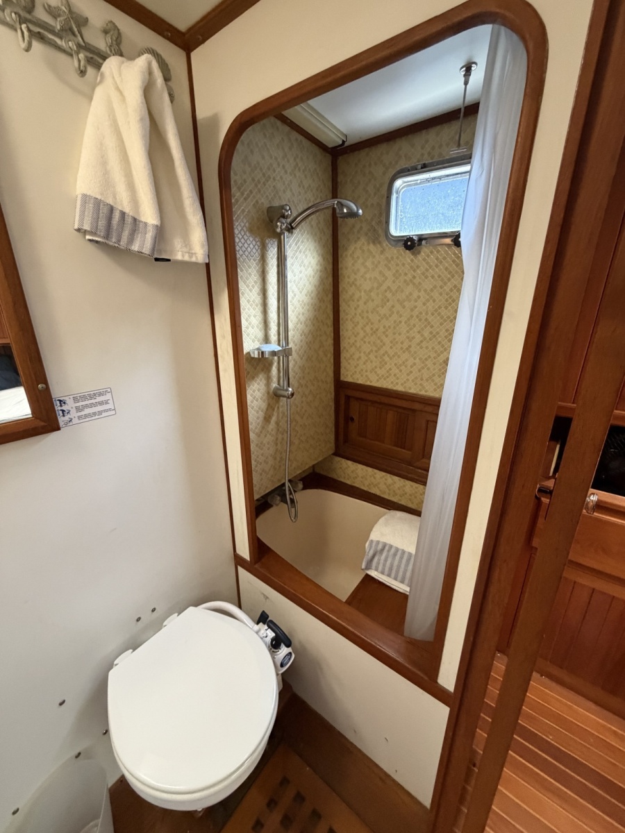 1988 Monk 36 Aft Cabin