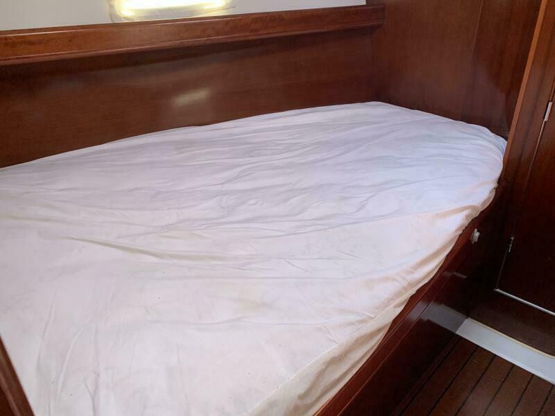 2004 Beneteau Oceanis 393