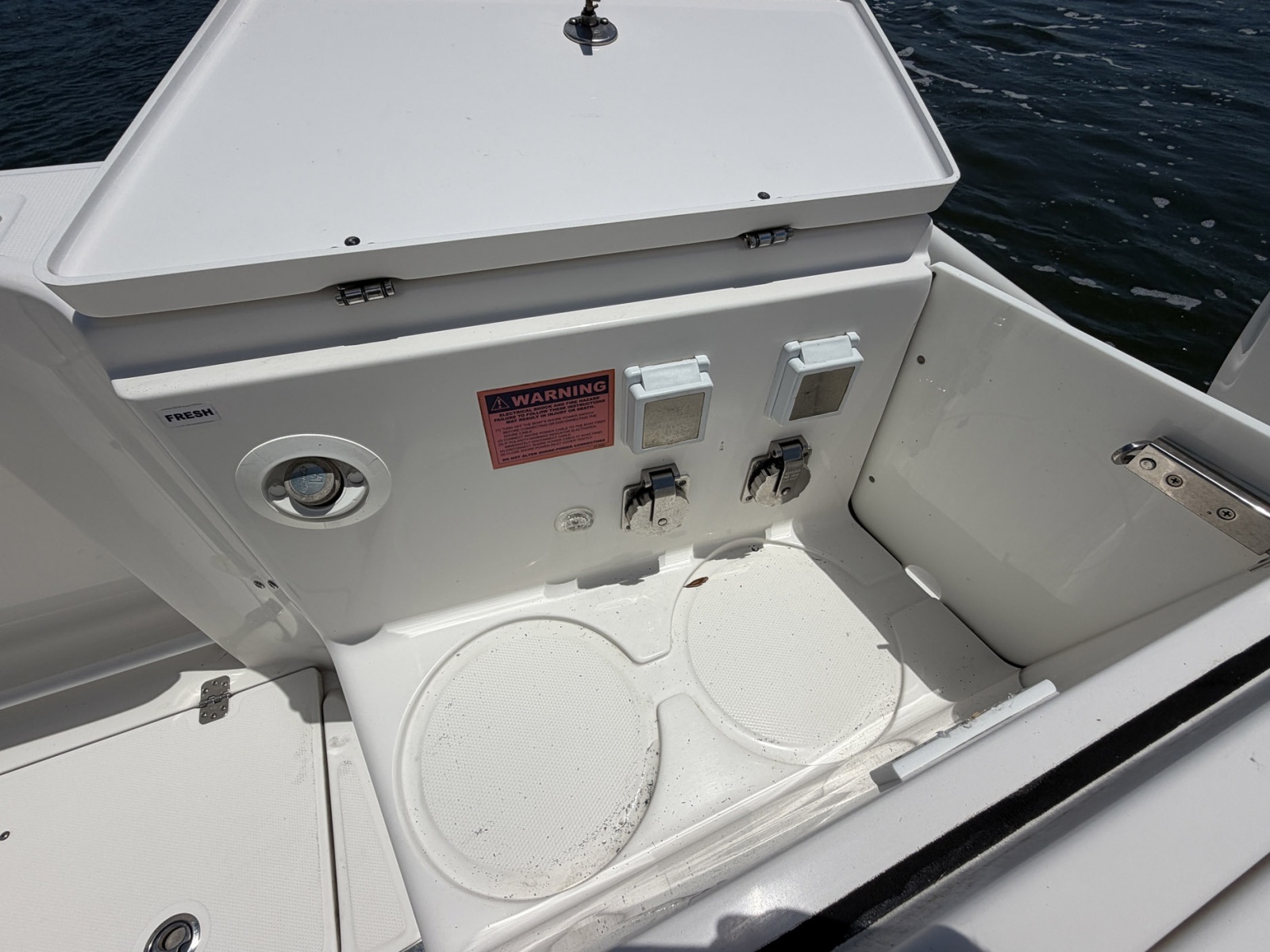 2016 Edgewater 368 CC