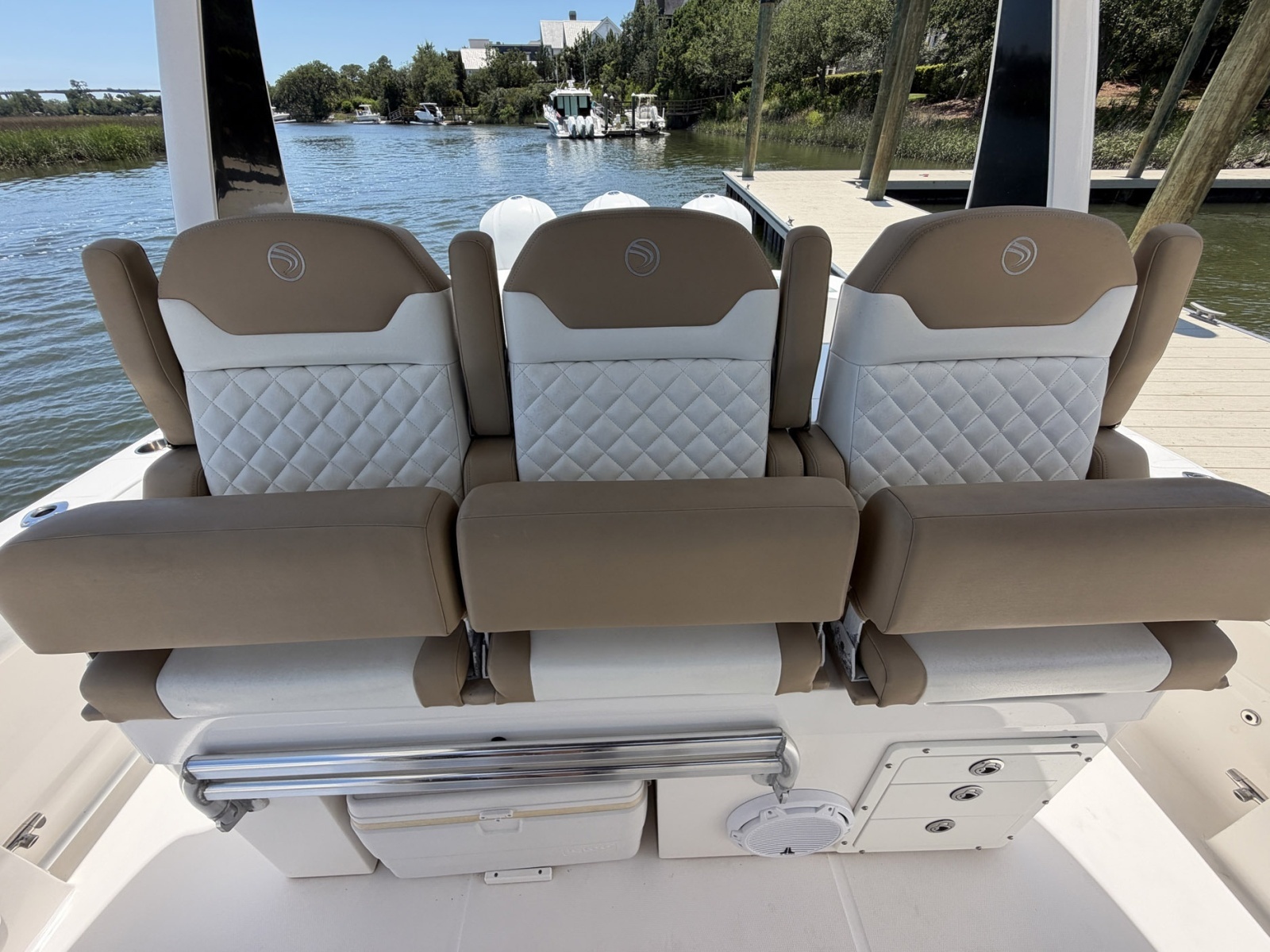 2016 Edgewater 368 CC