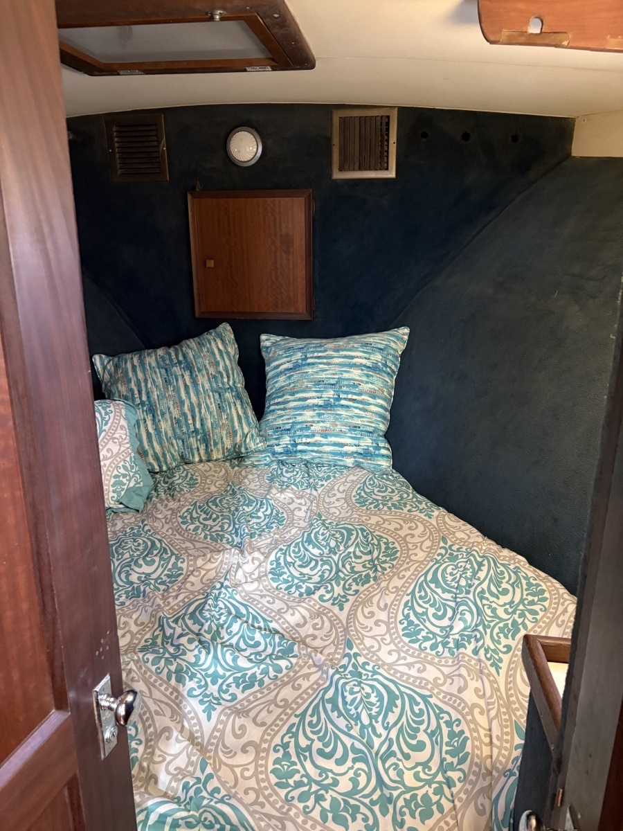 1972 Hatteras Convertible