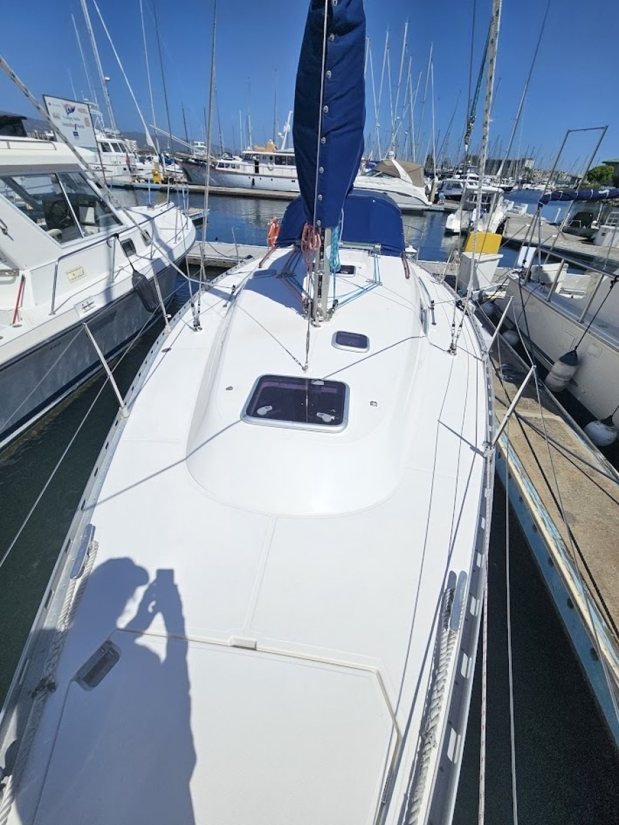 2001 Dufour 