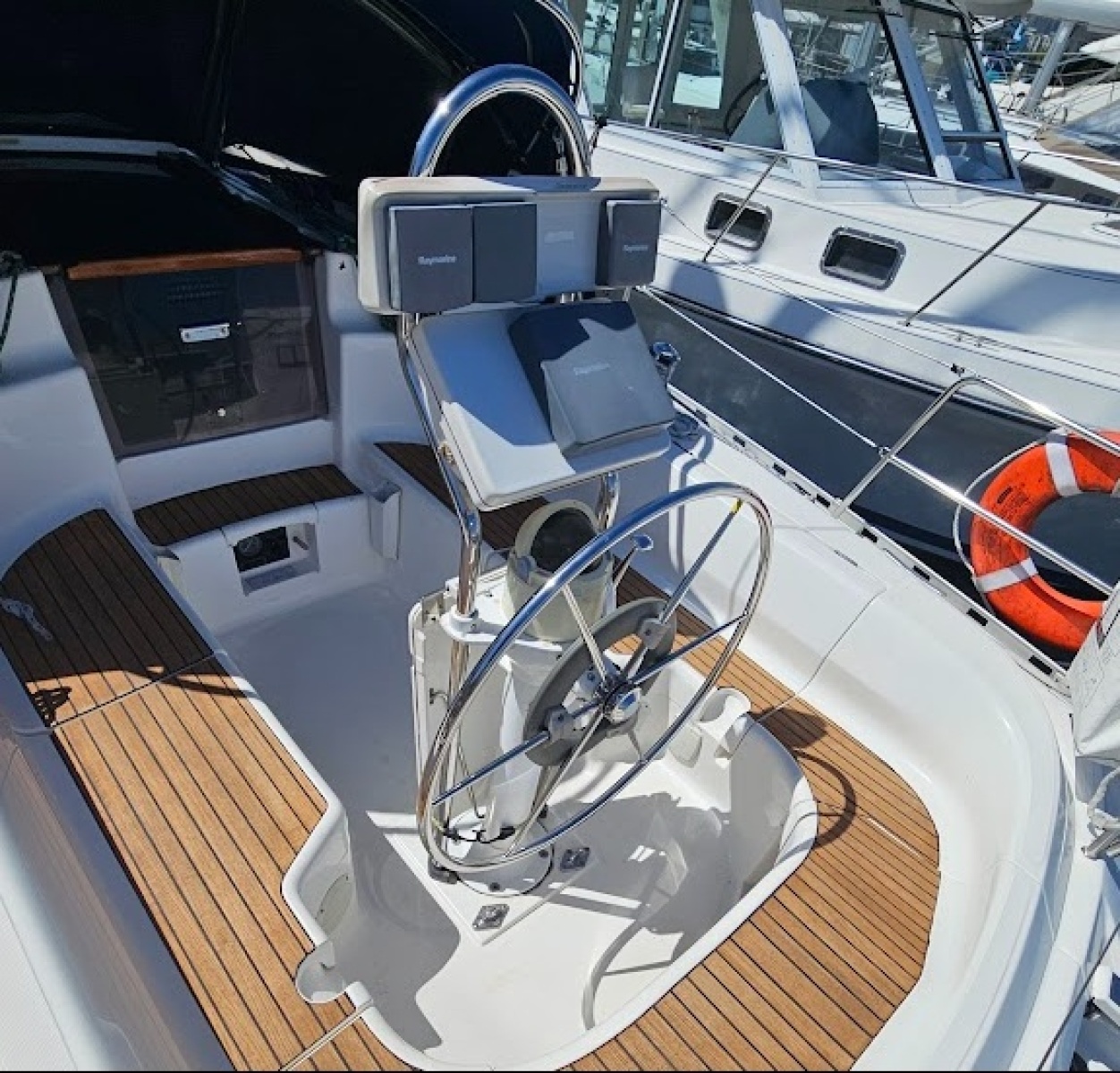 2001 Dufour 