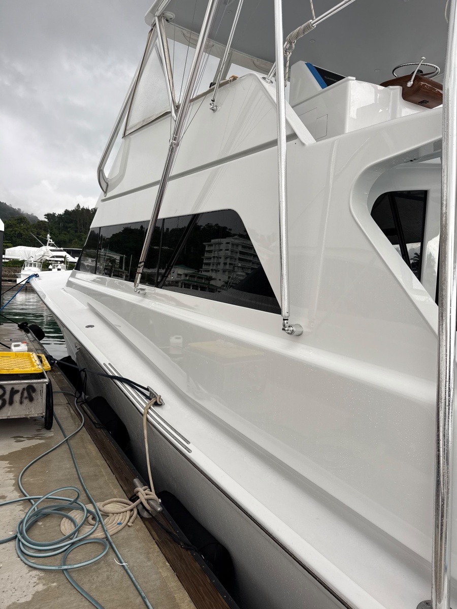 1998 American Custom Yachts 