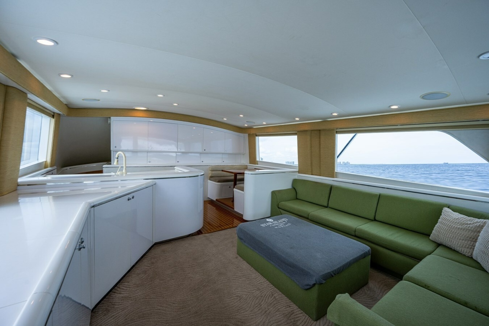 1998 American Custom Yachts 