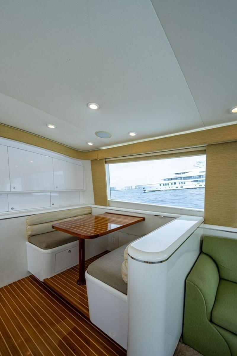 1998 American Custom Yachts 