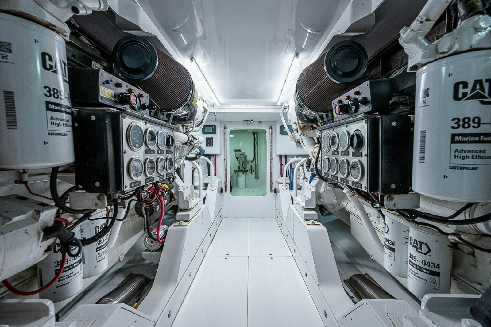 1998 American Custom Yachts 