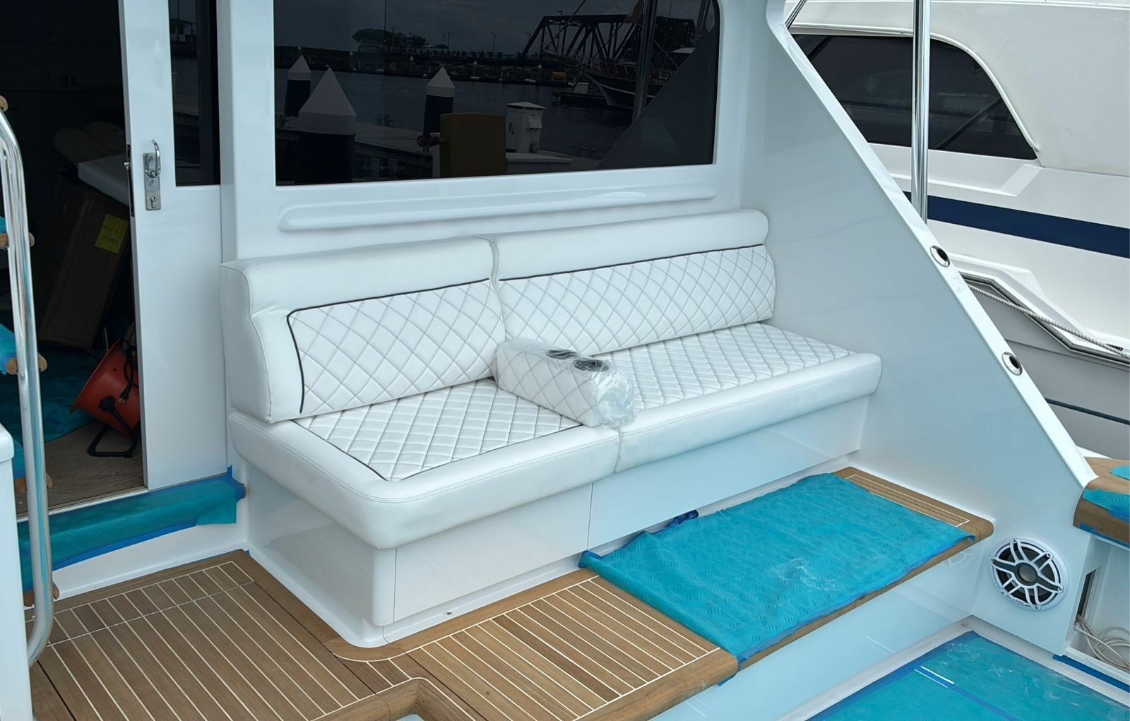 1998 American Custom Yachts 