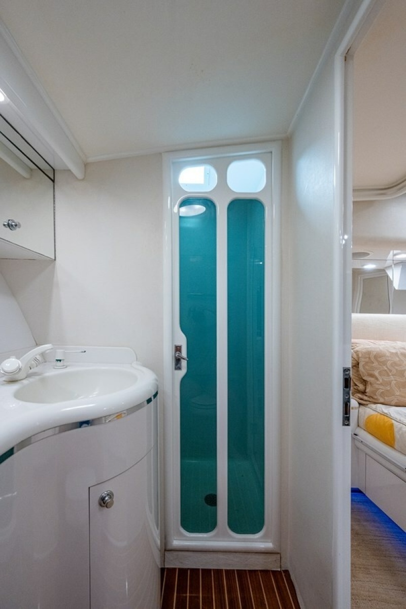 1998 American Custom Yachts 