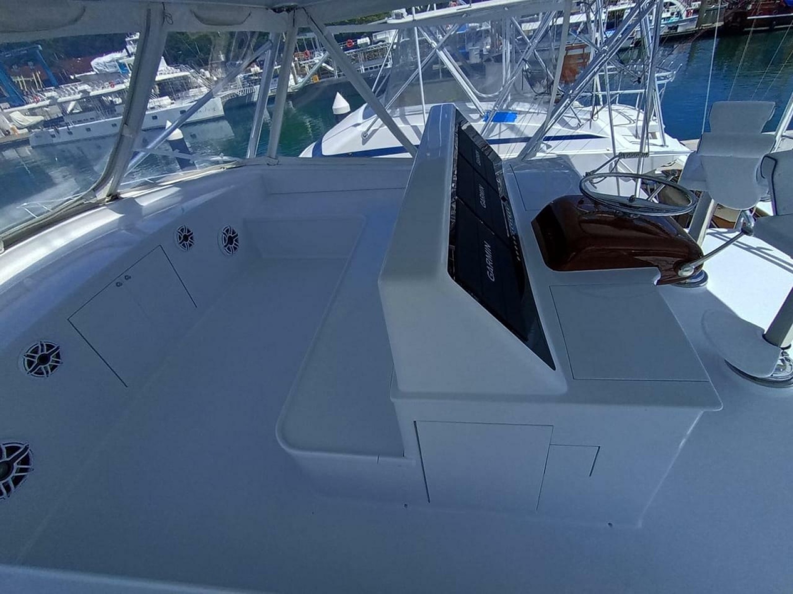 1998 American Custom Yachts 