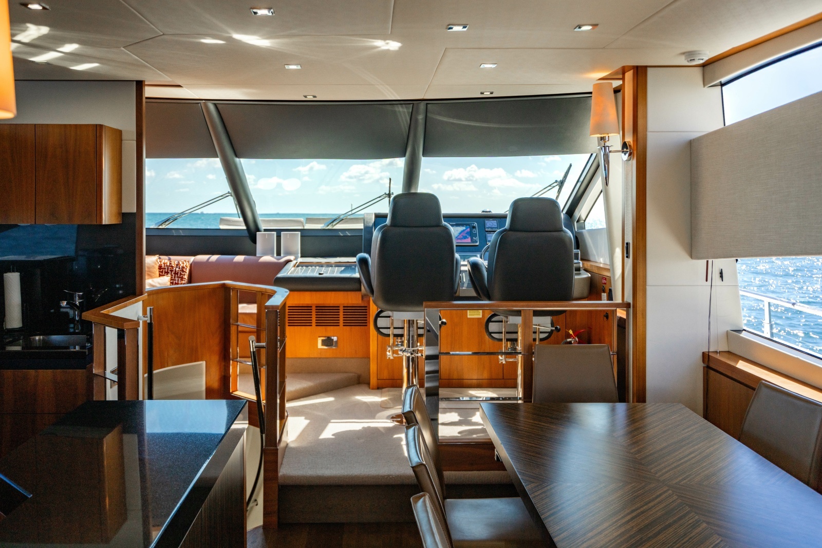2014 Sunseeker Manhattan 73