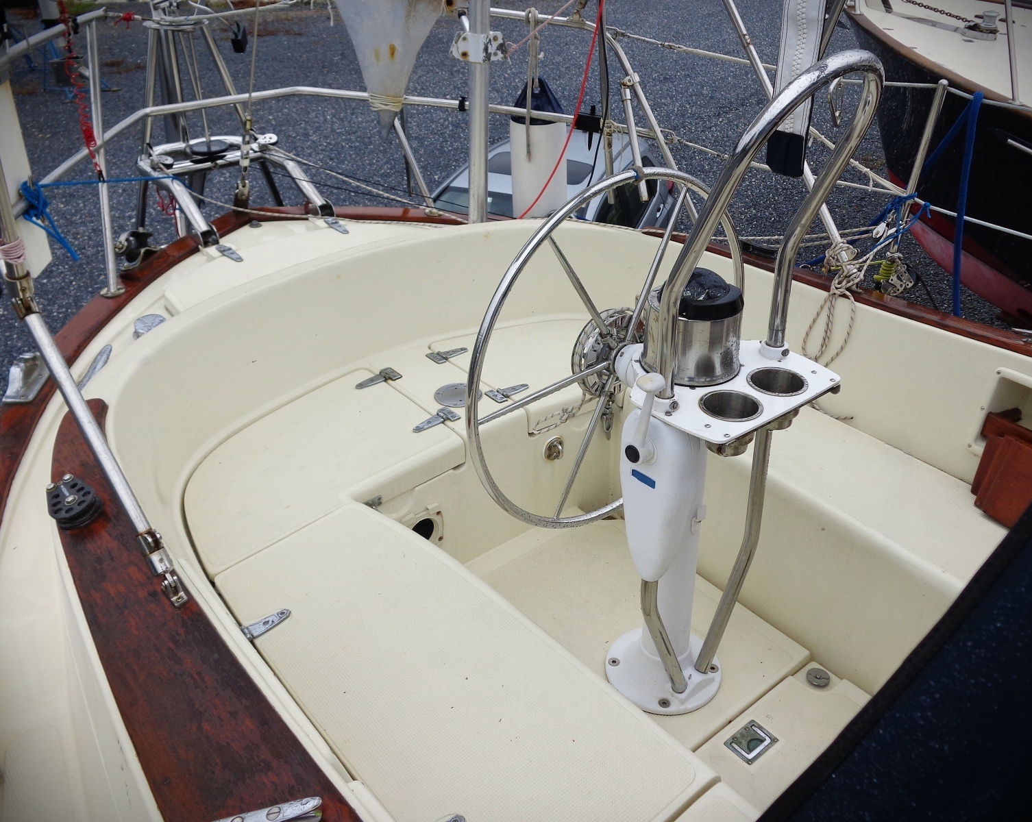 1998 Pacific Seacraft 37