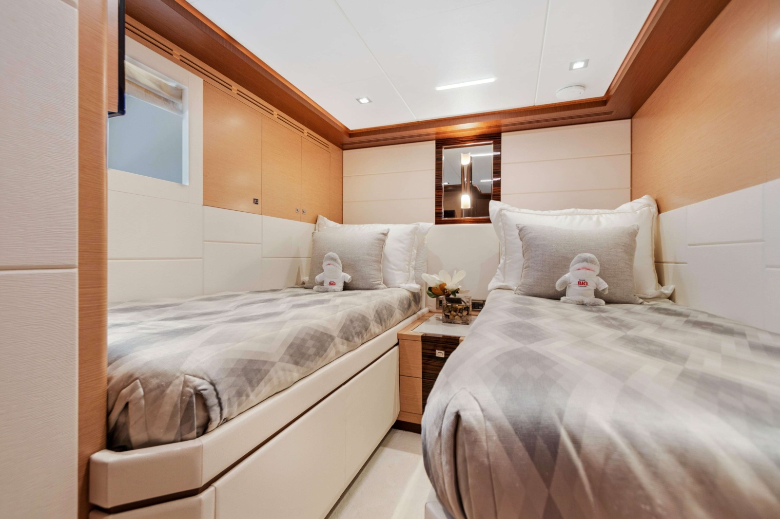 2024 Ocean Alexander 27R