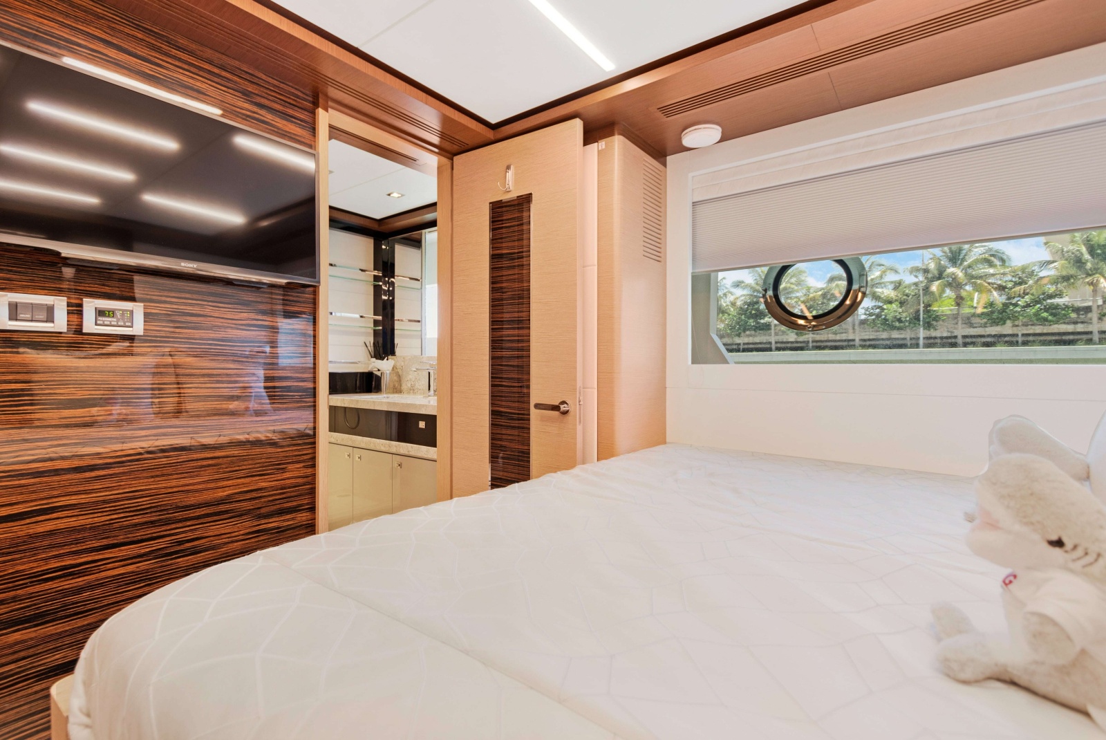 2024 Ocean Alexander 27R