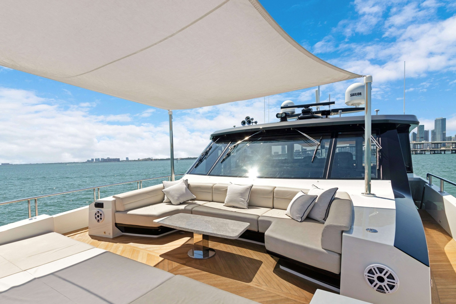 2024 Ocean Alexander 27R