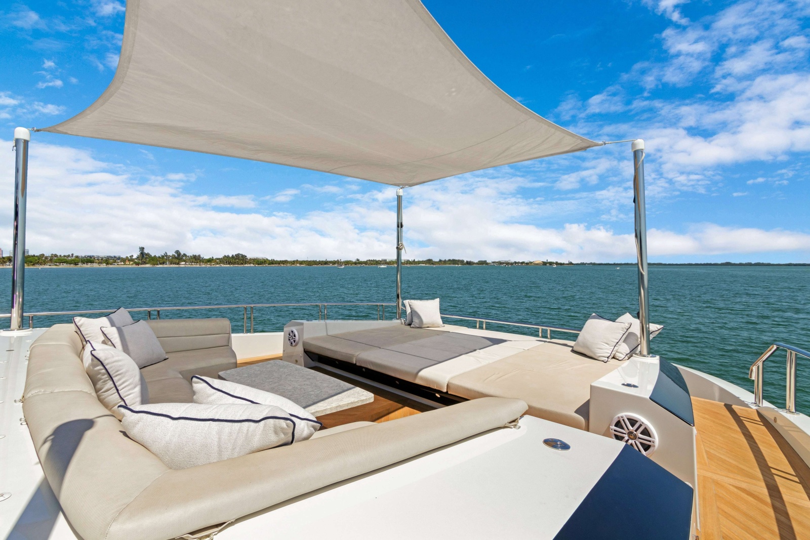 2024 Ocean Alexander 27R
