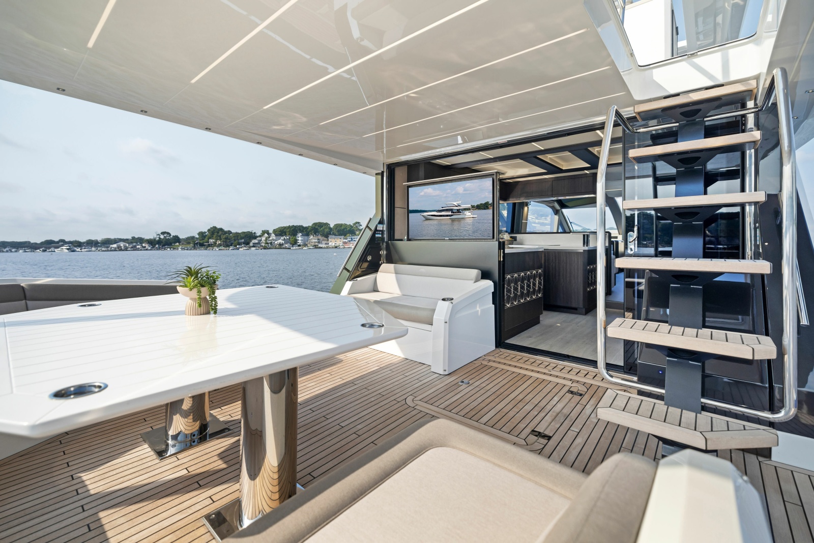 2024 Galeon 640