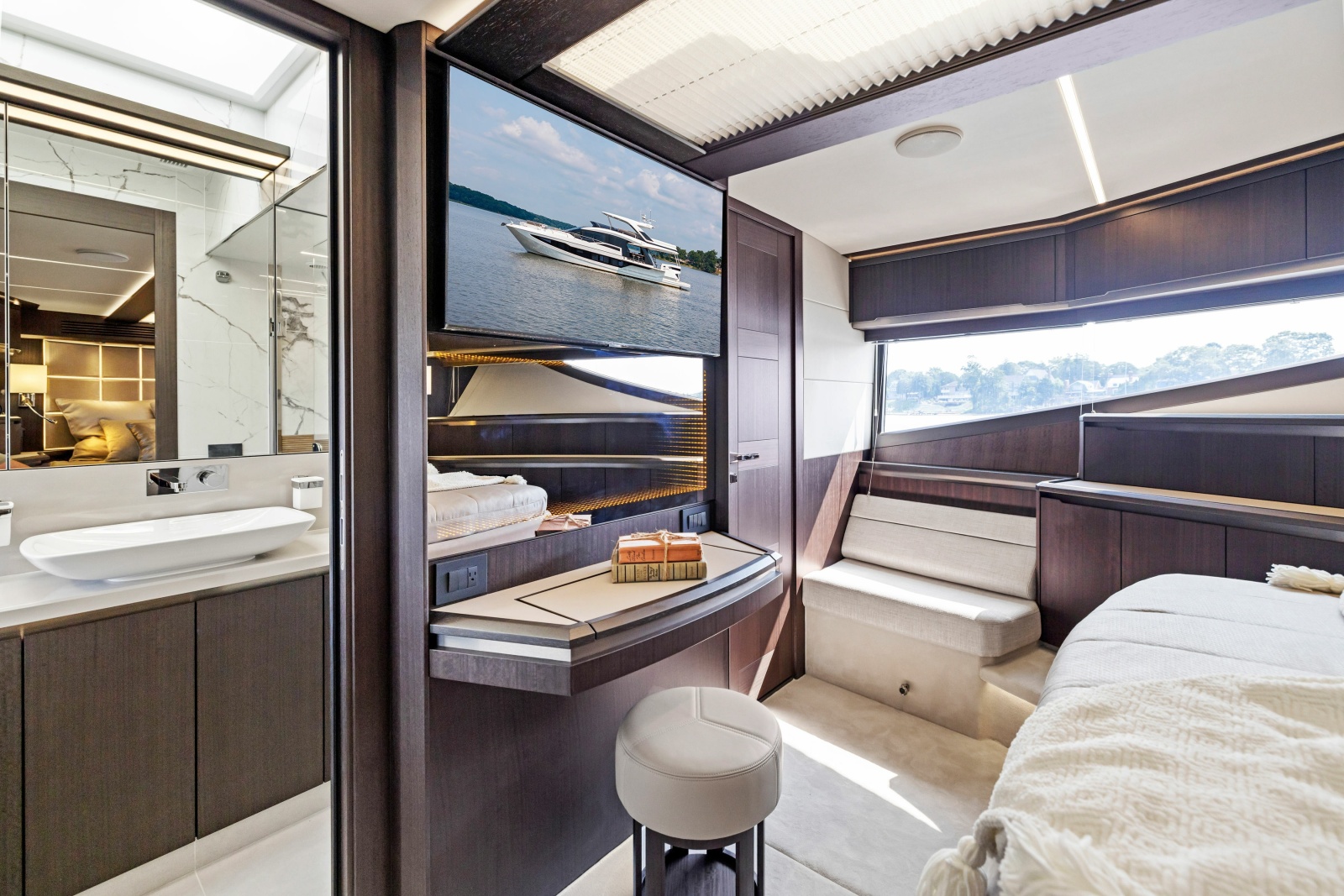 2024 Galeon 640