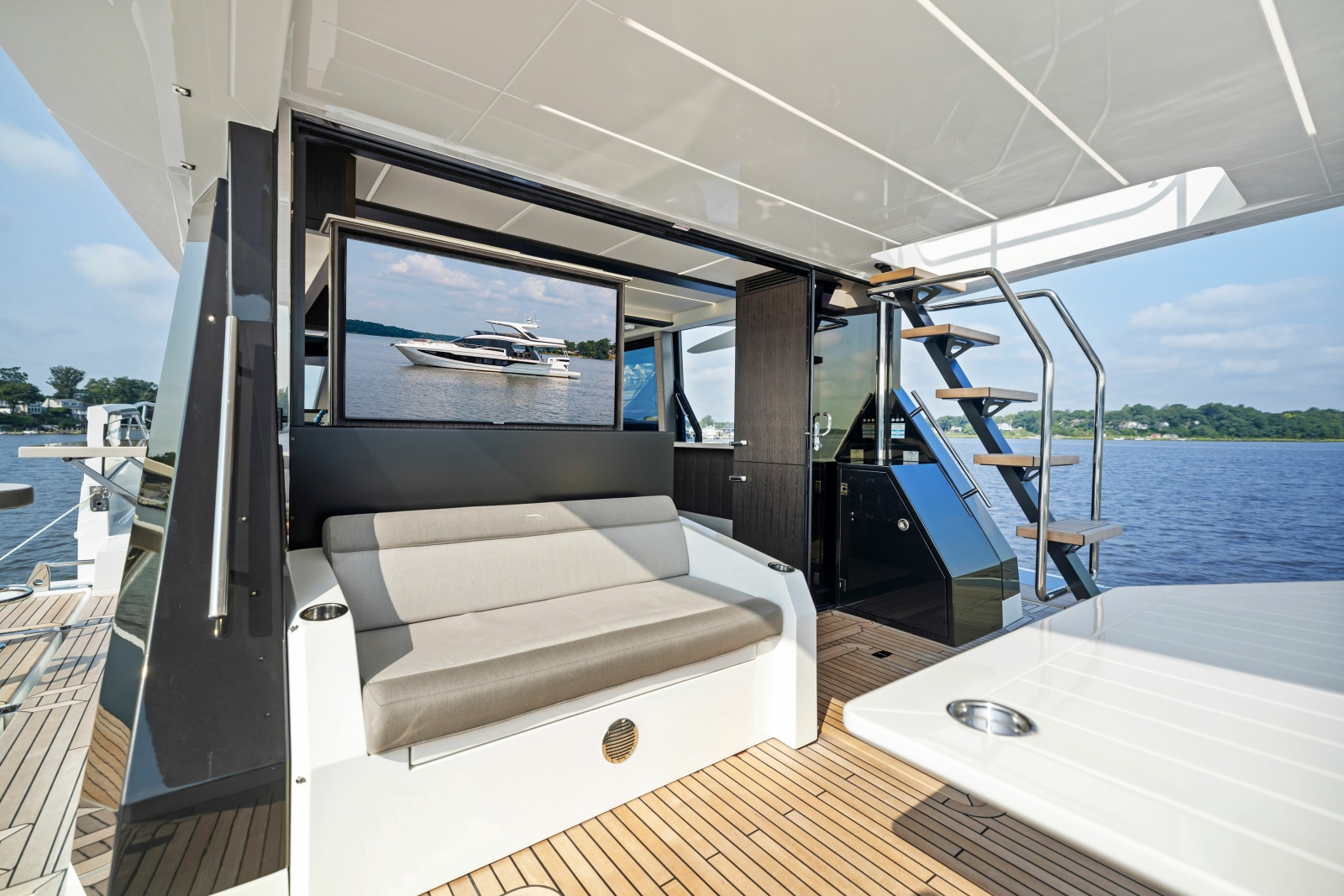 2024 Galeon 640