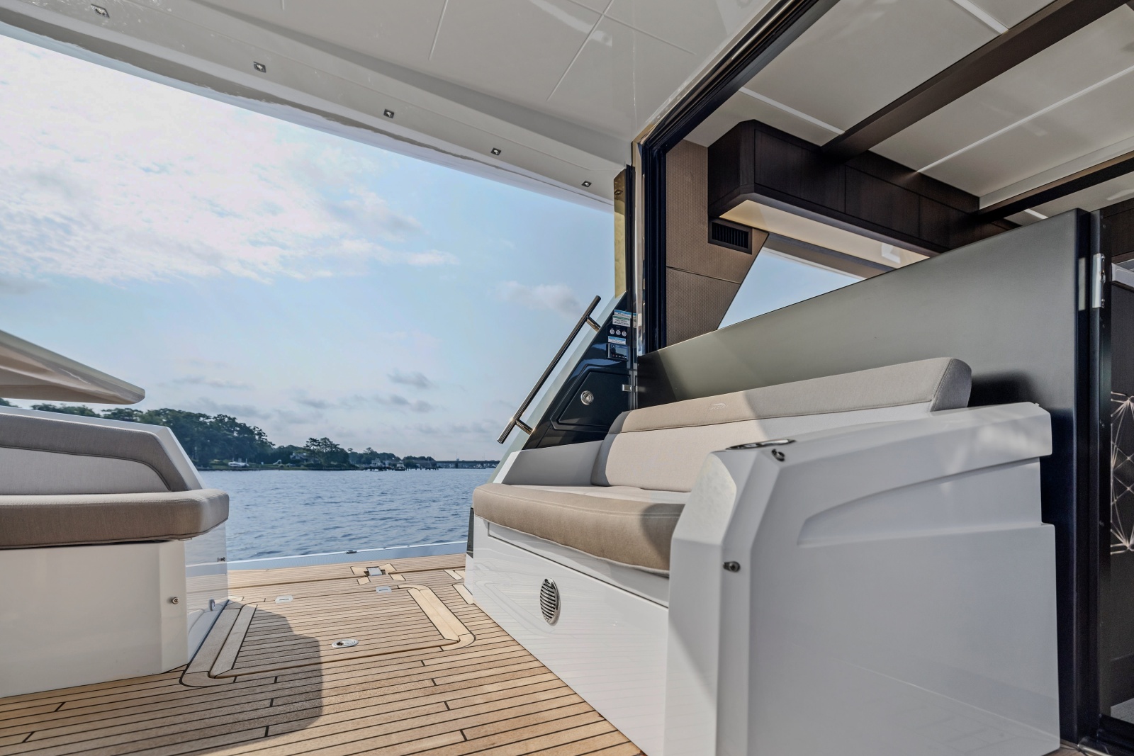 2024 Galeon 640