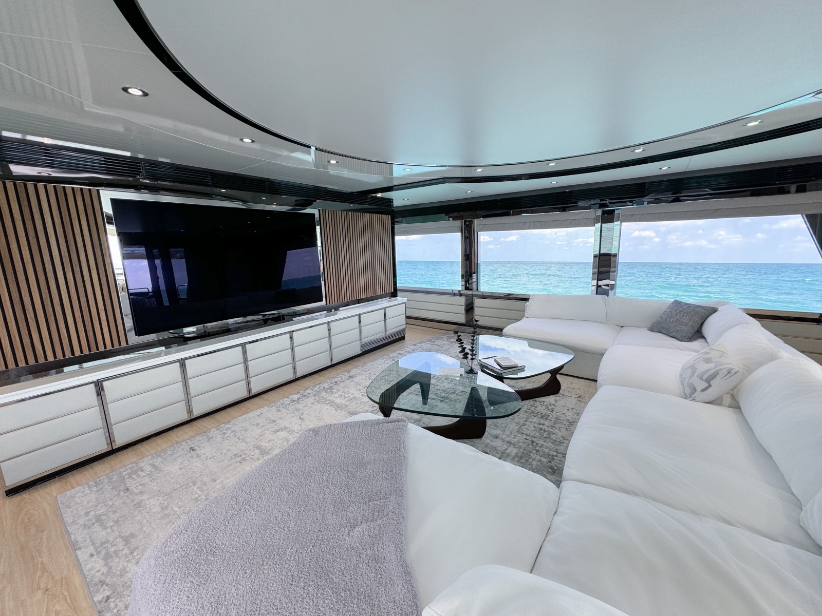 2024 Privilege 112 Custom