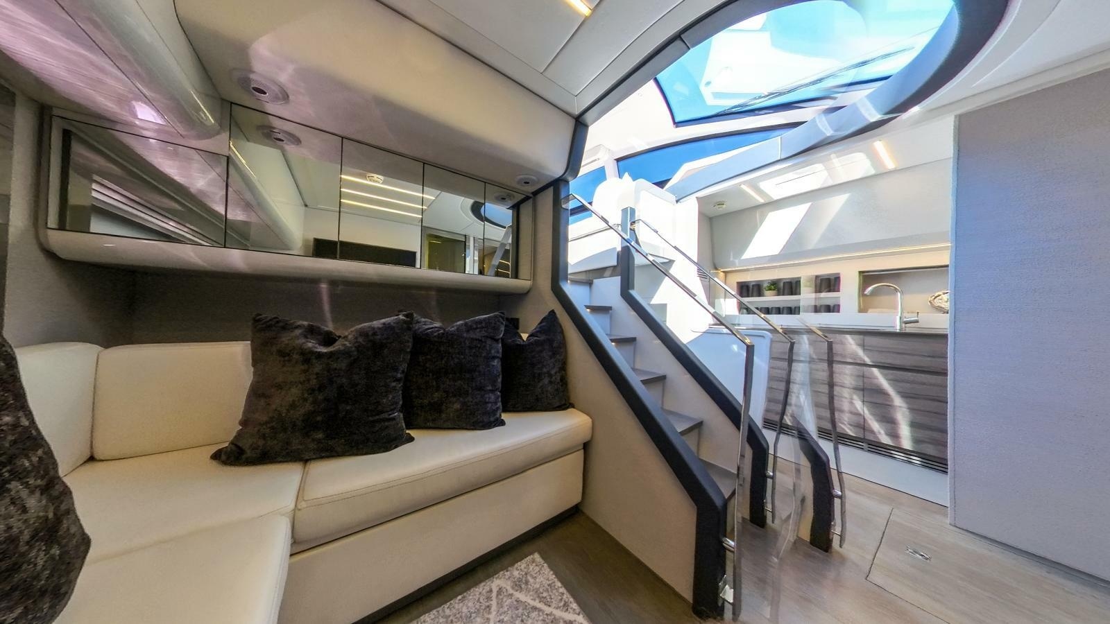 2024 Pershing 62