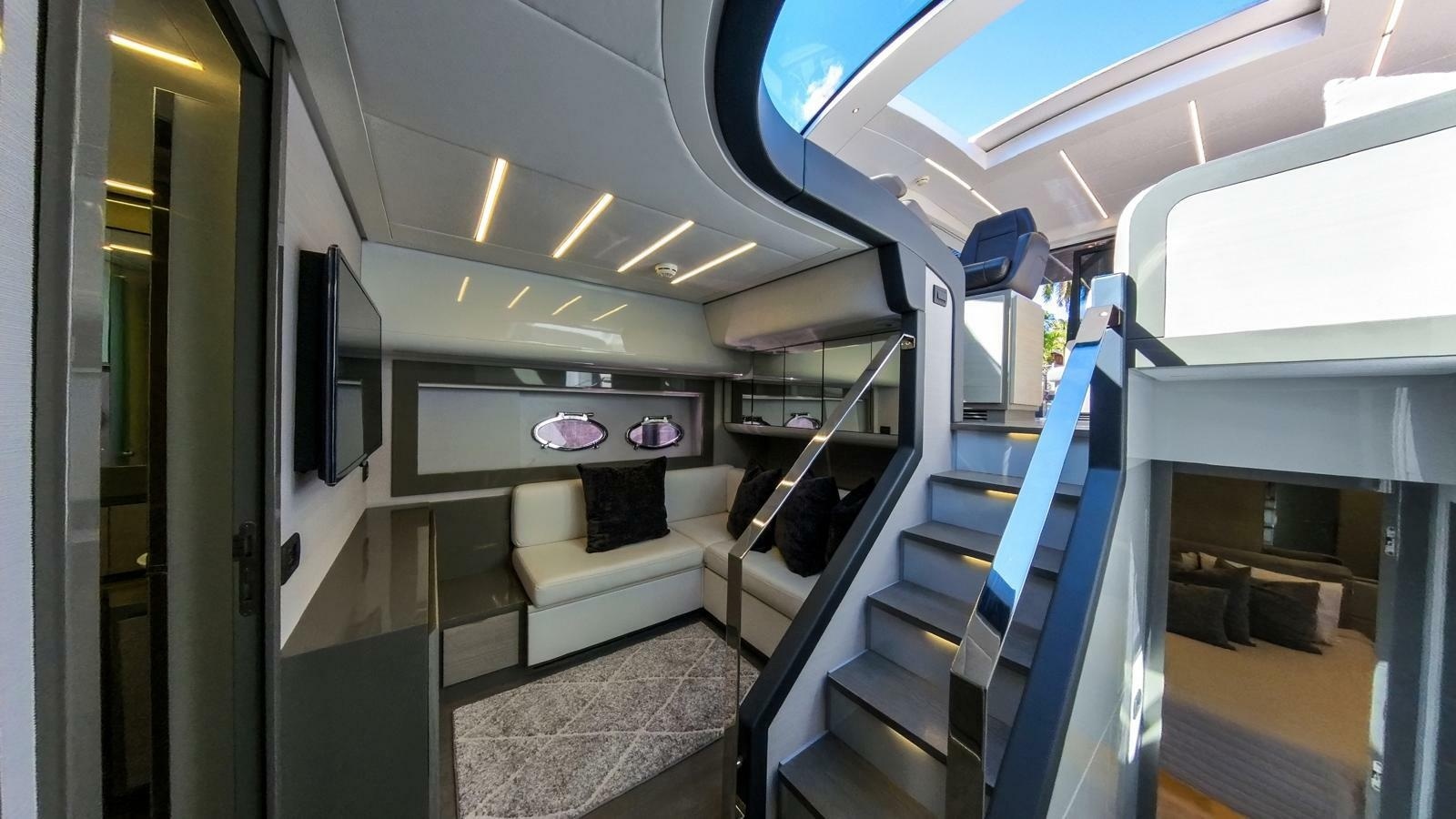 2024 Pershing 62