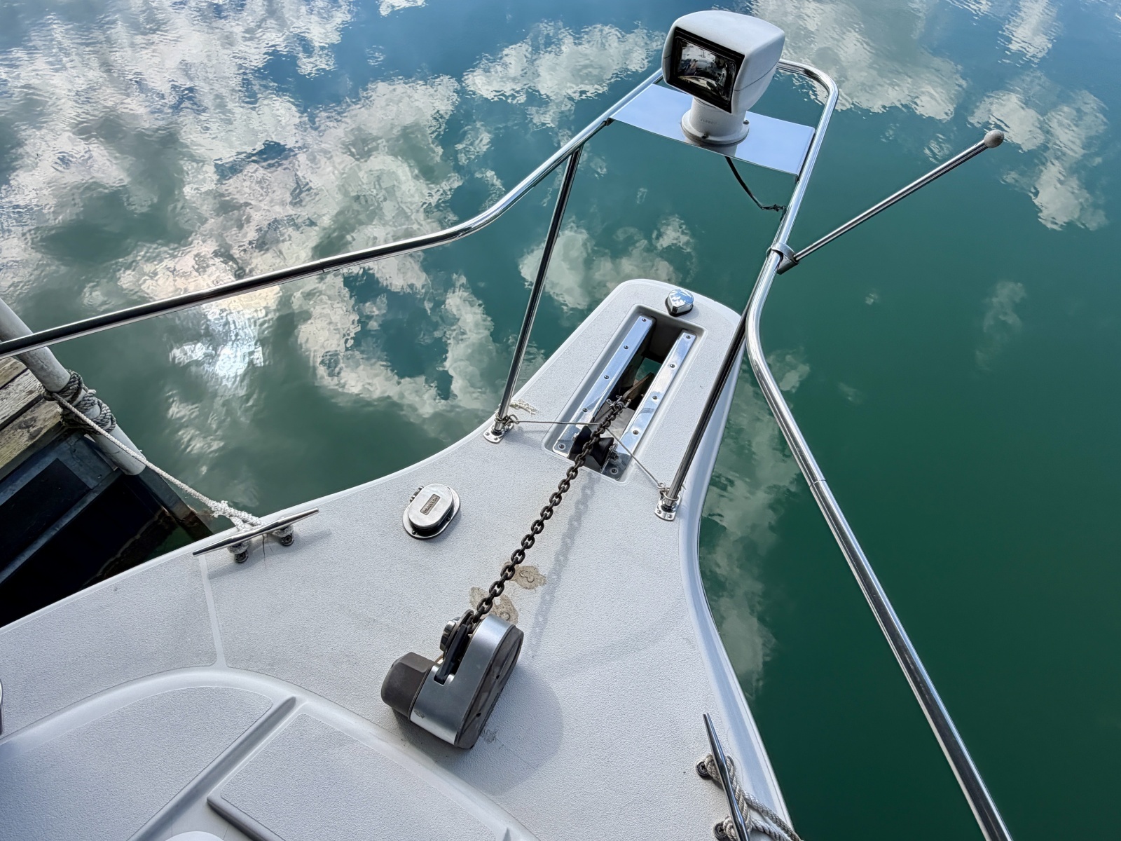 1996 Carver 310 Mid Cabin Express