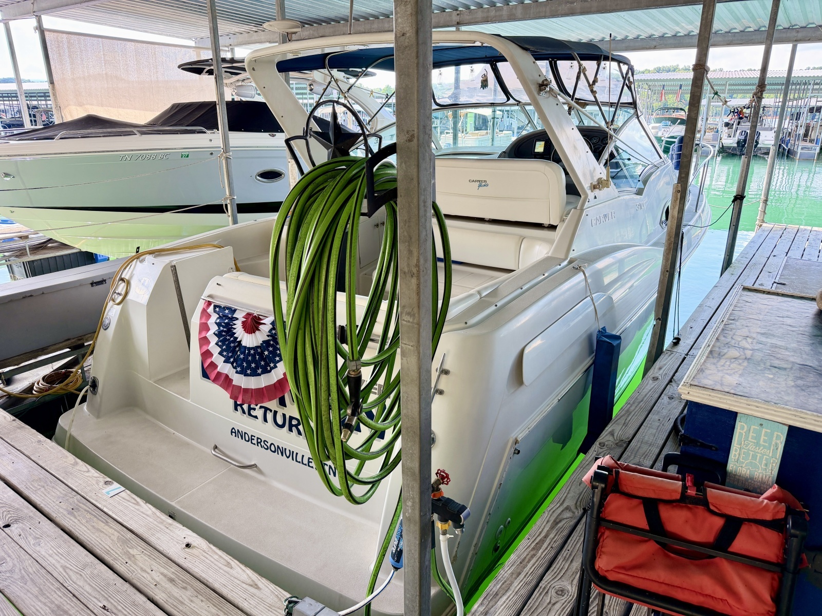 1996 Carver 310 Mid Cabin Express