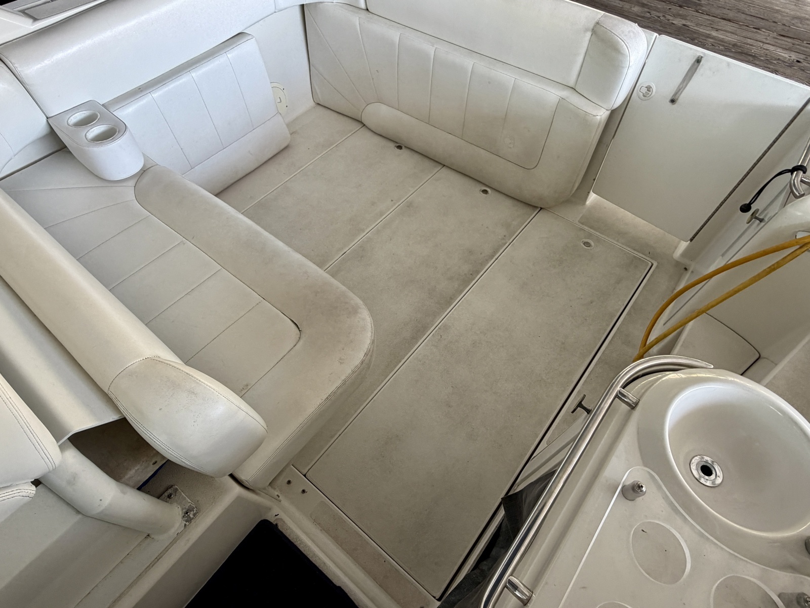 1996 Carver 310 Mid Cabin Express