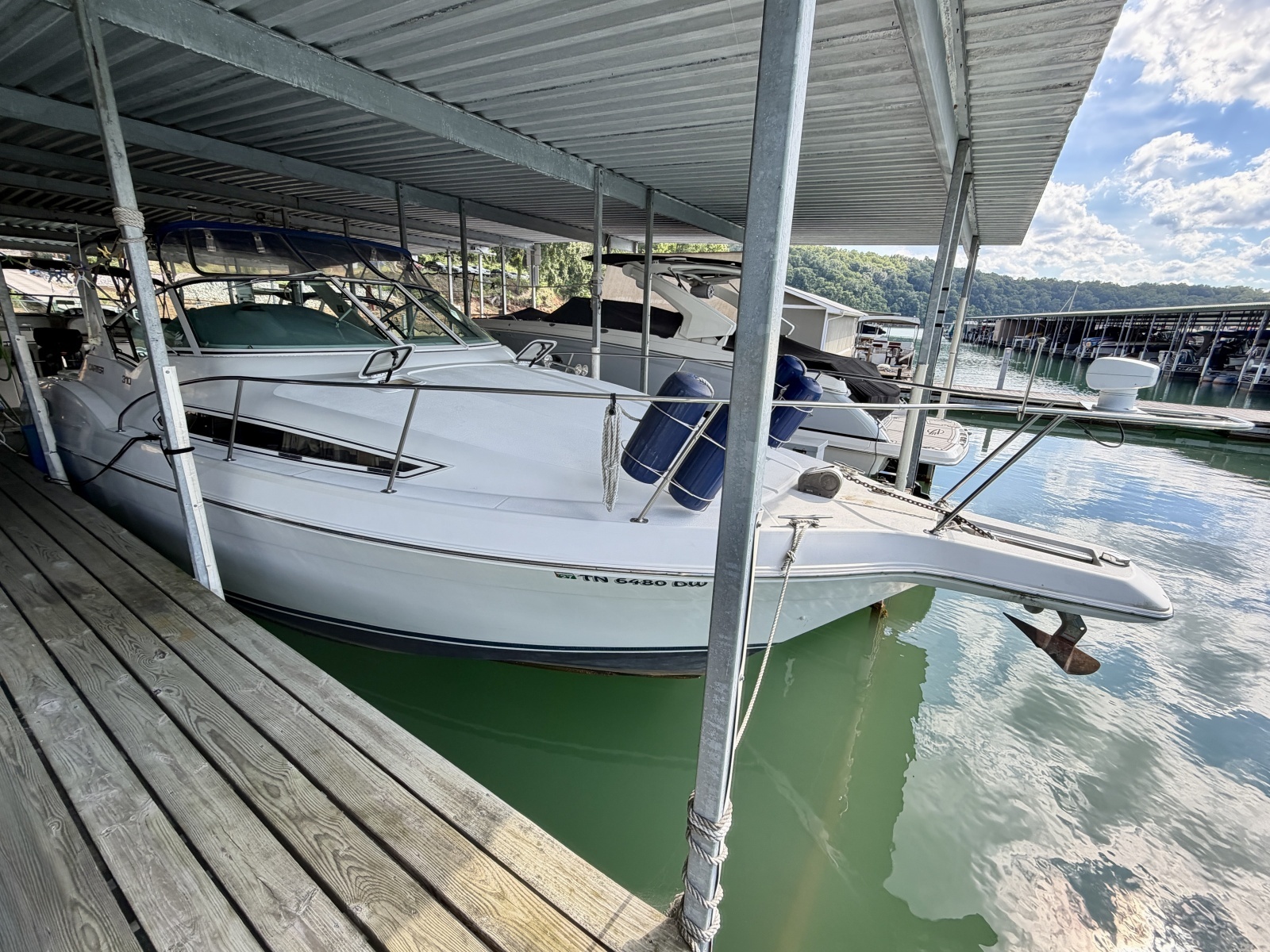 1996 Carver 310 Mid Cabin Express
