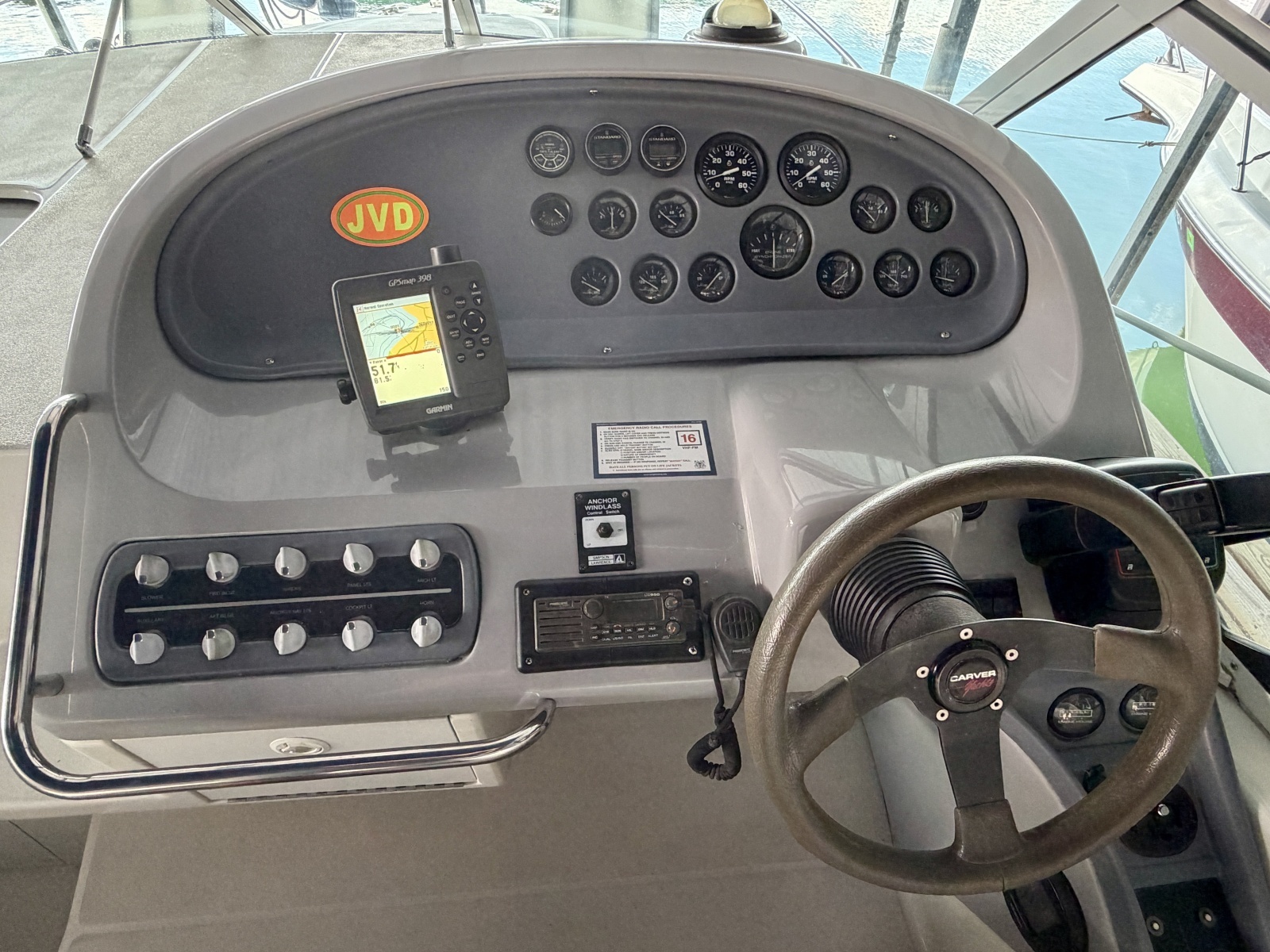 1996 Carver 310 Mid Cabin Express