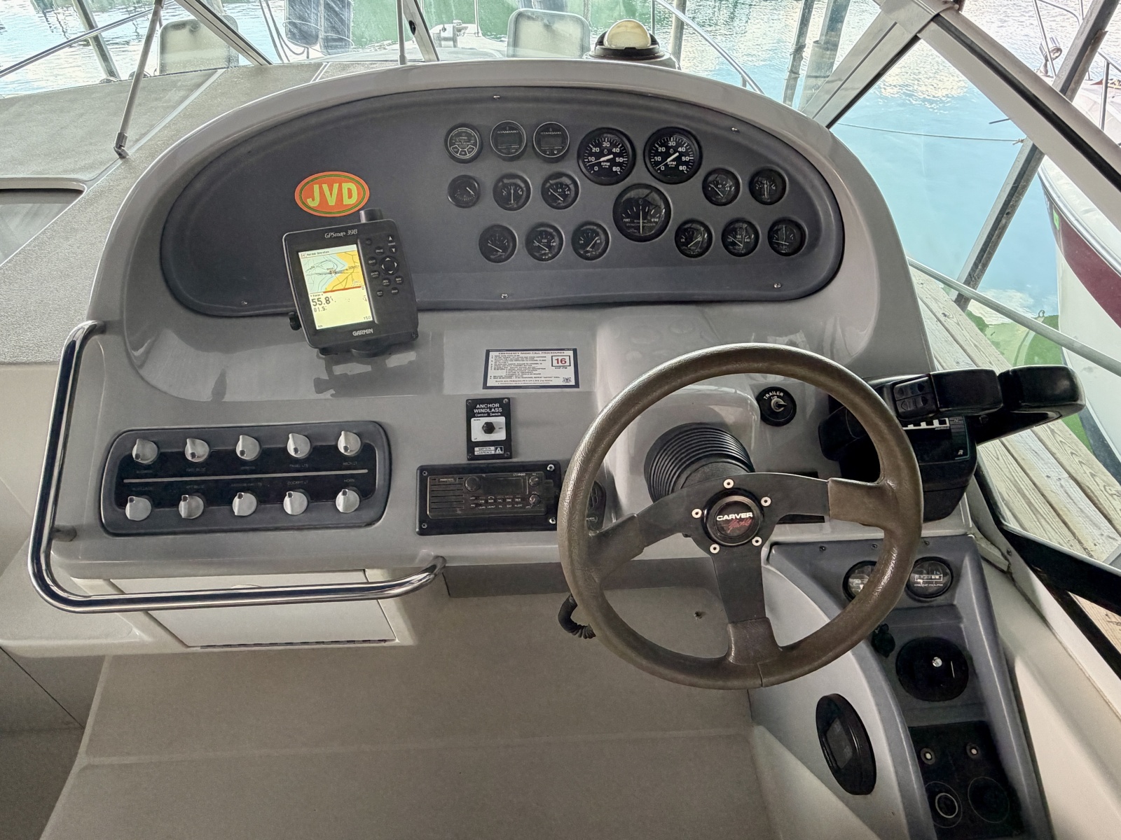 1996 Carver 310 Mid Cabin Express