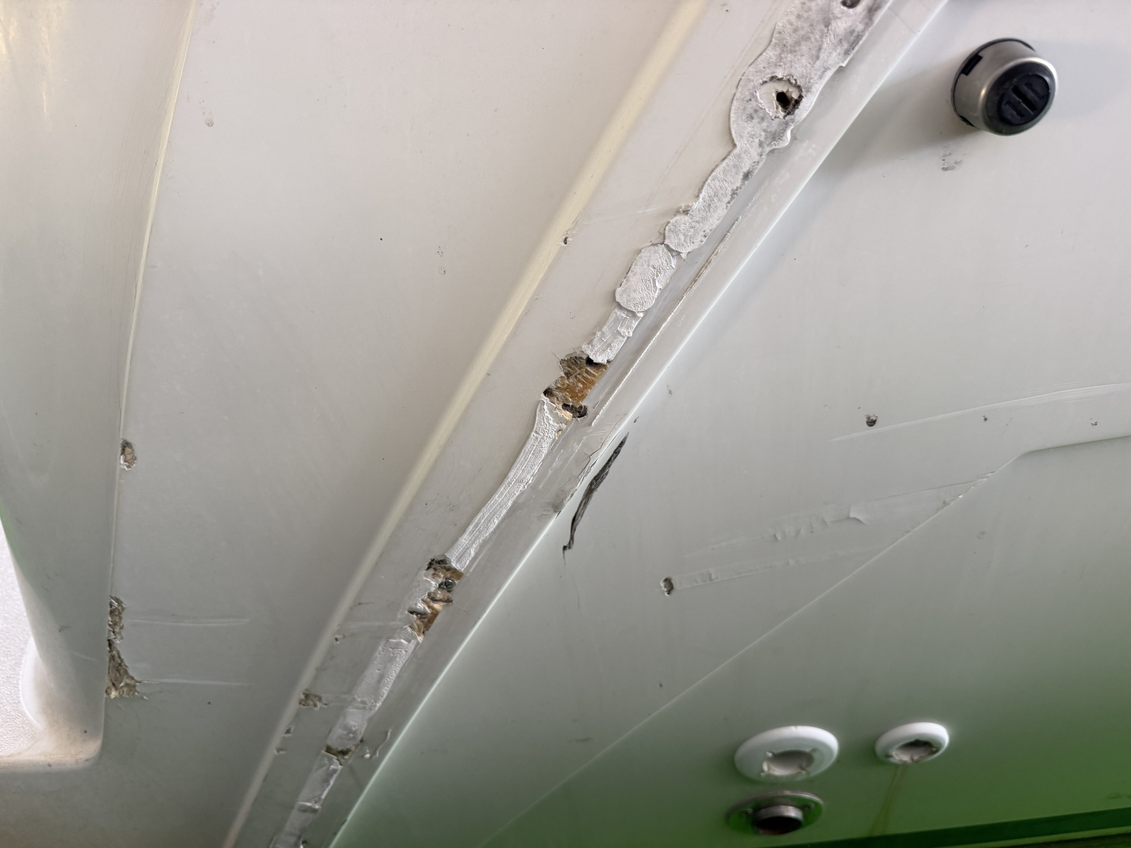 1996 Carver 310 Mid Cabin Express