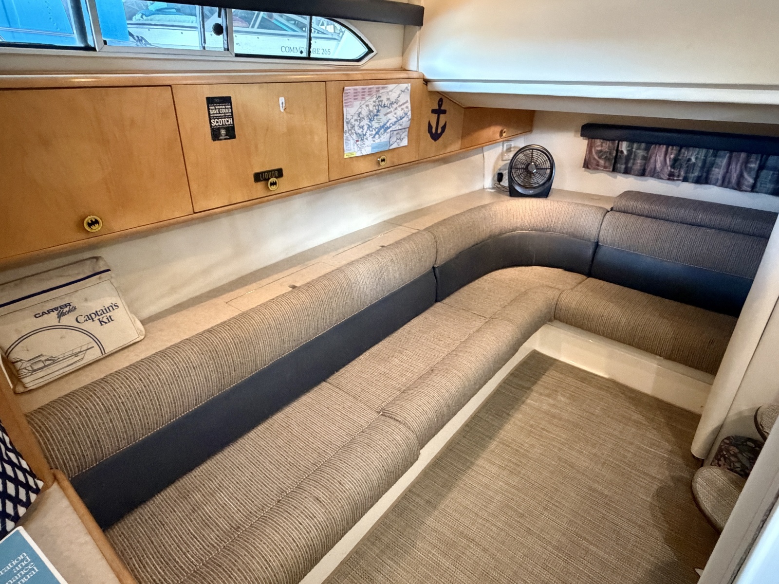 1996 Carver 310 Mid Cabin Express