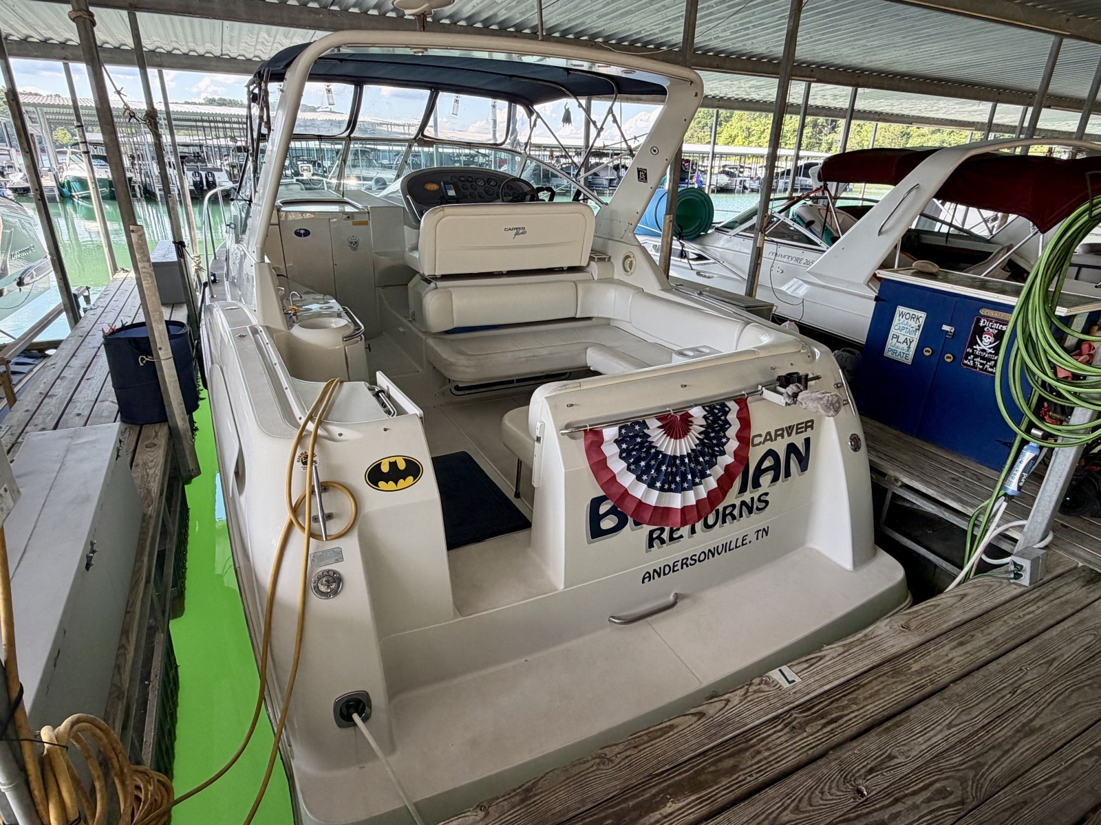 1996 Carver 310 Mid Cabin Express