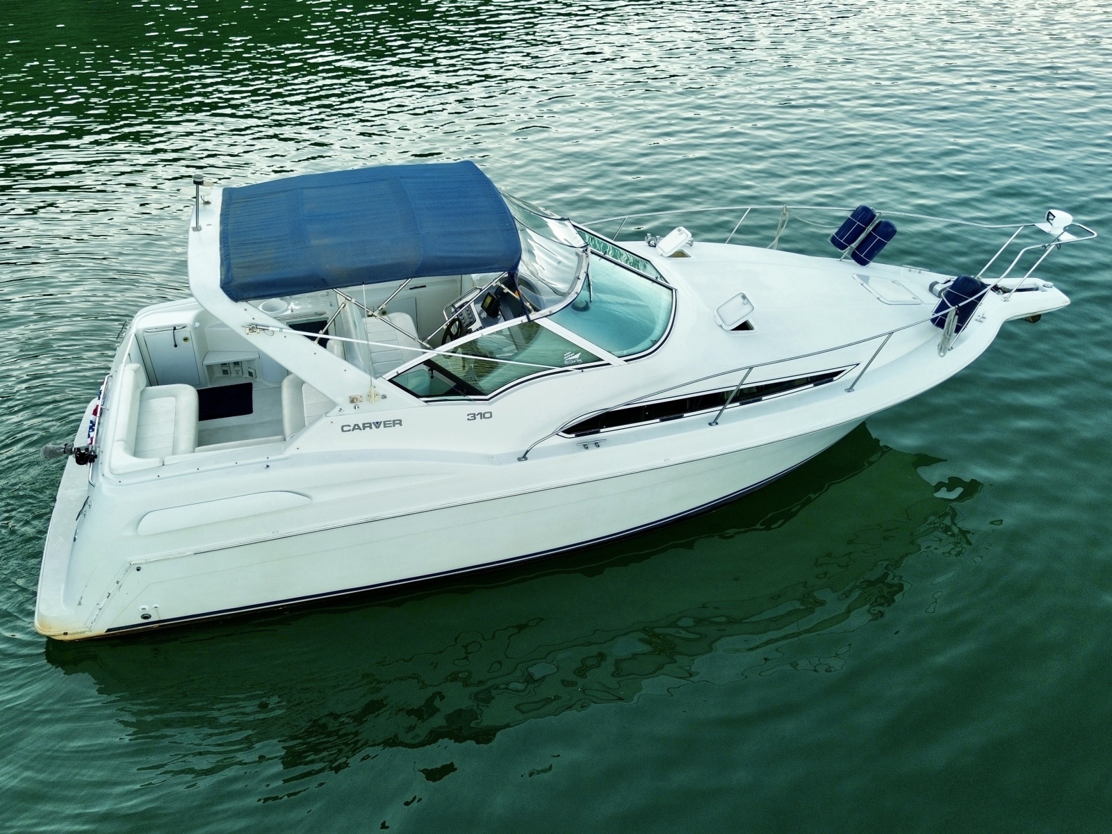 1996 Carver 310 Mid Cabin Express