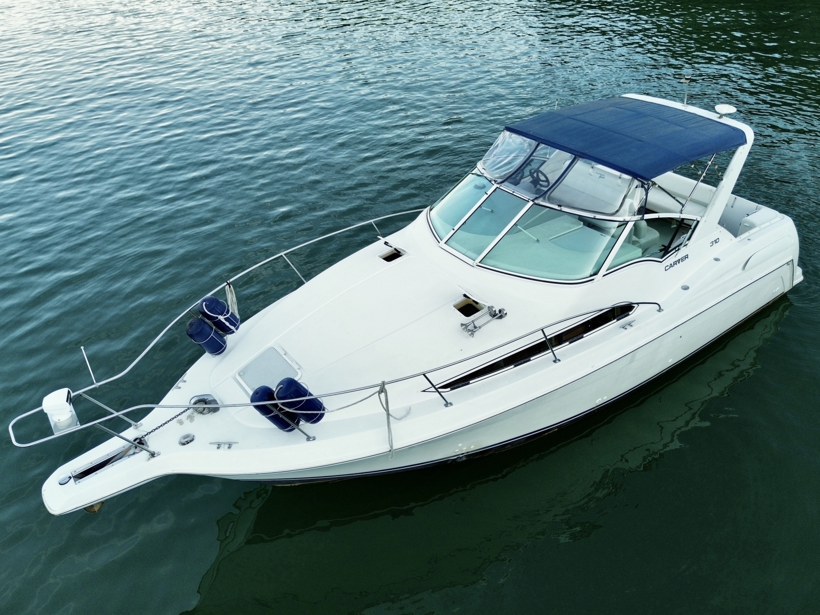 1996 Carver 310 Mid Cabin Express